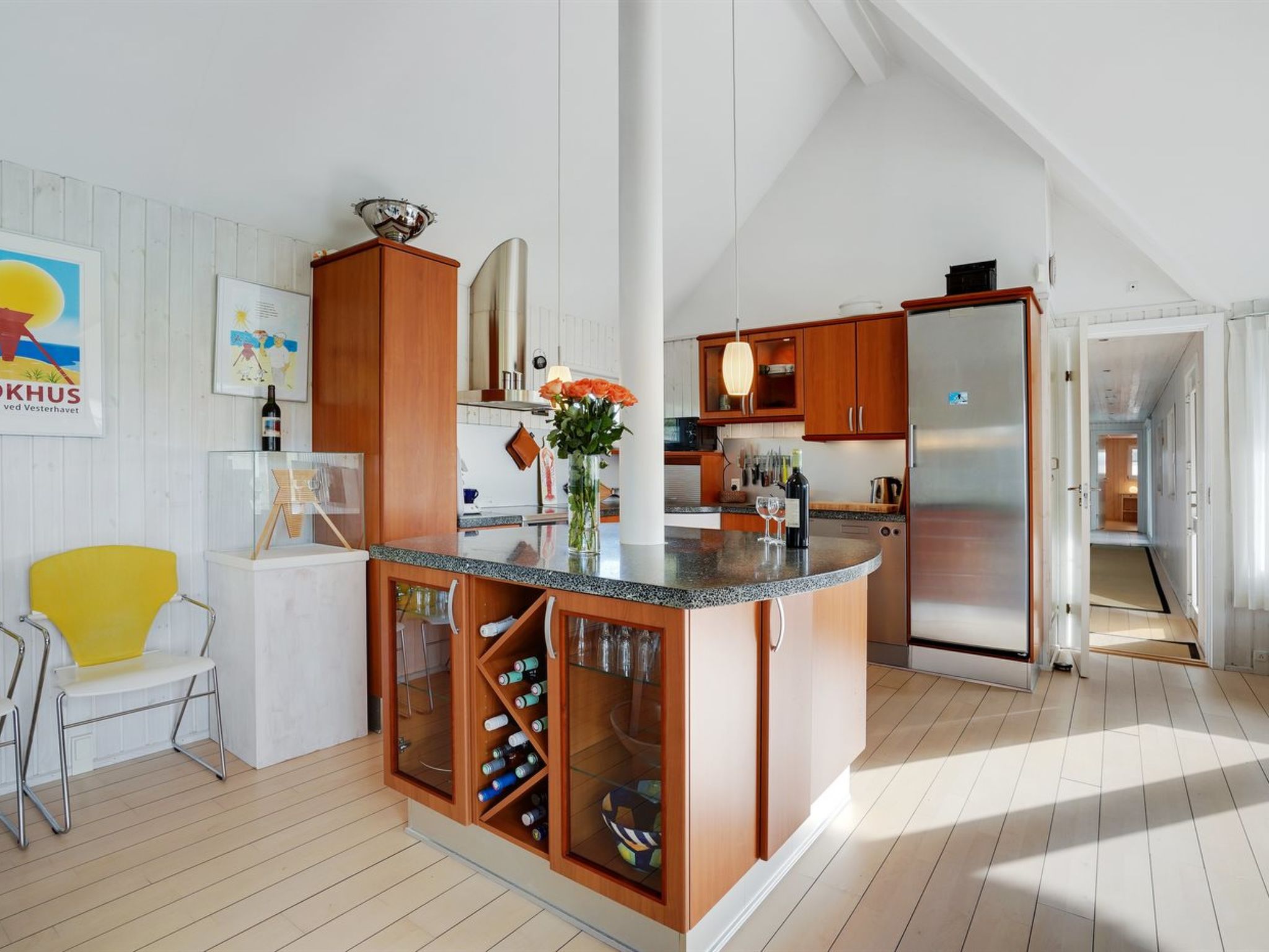 "Henric" - 100m from the sea-Drinnen