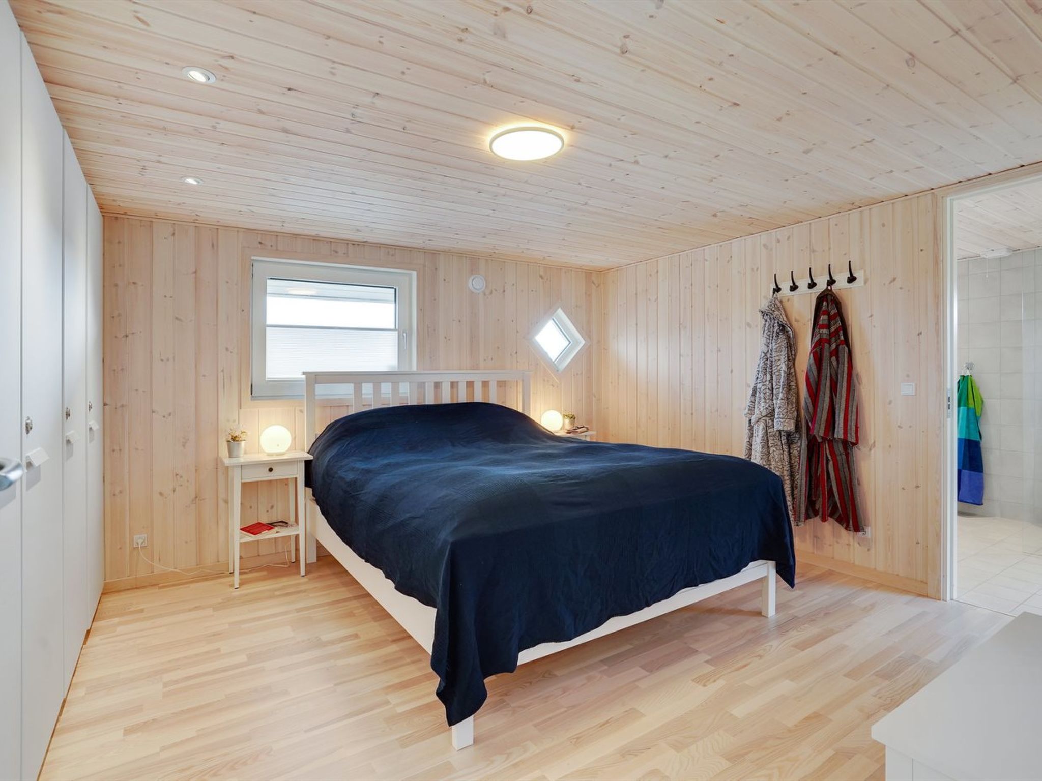 "Henric" - 100m from the sea-Drinnen