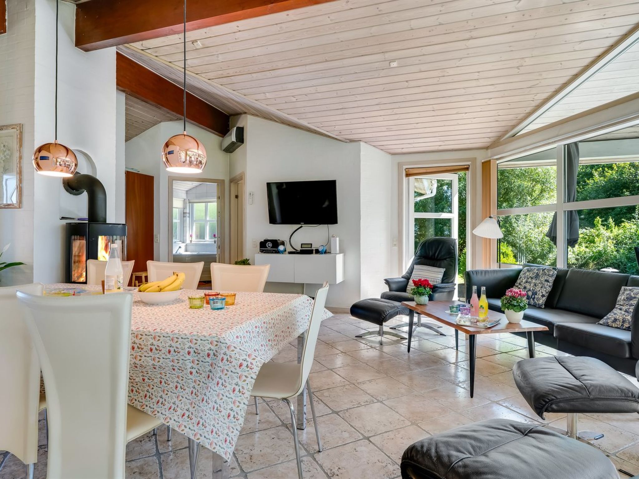 "Bina" - 1.9km from the sea - Binnen
