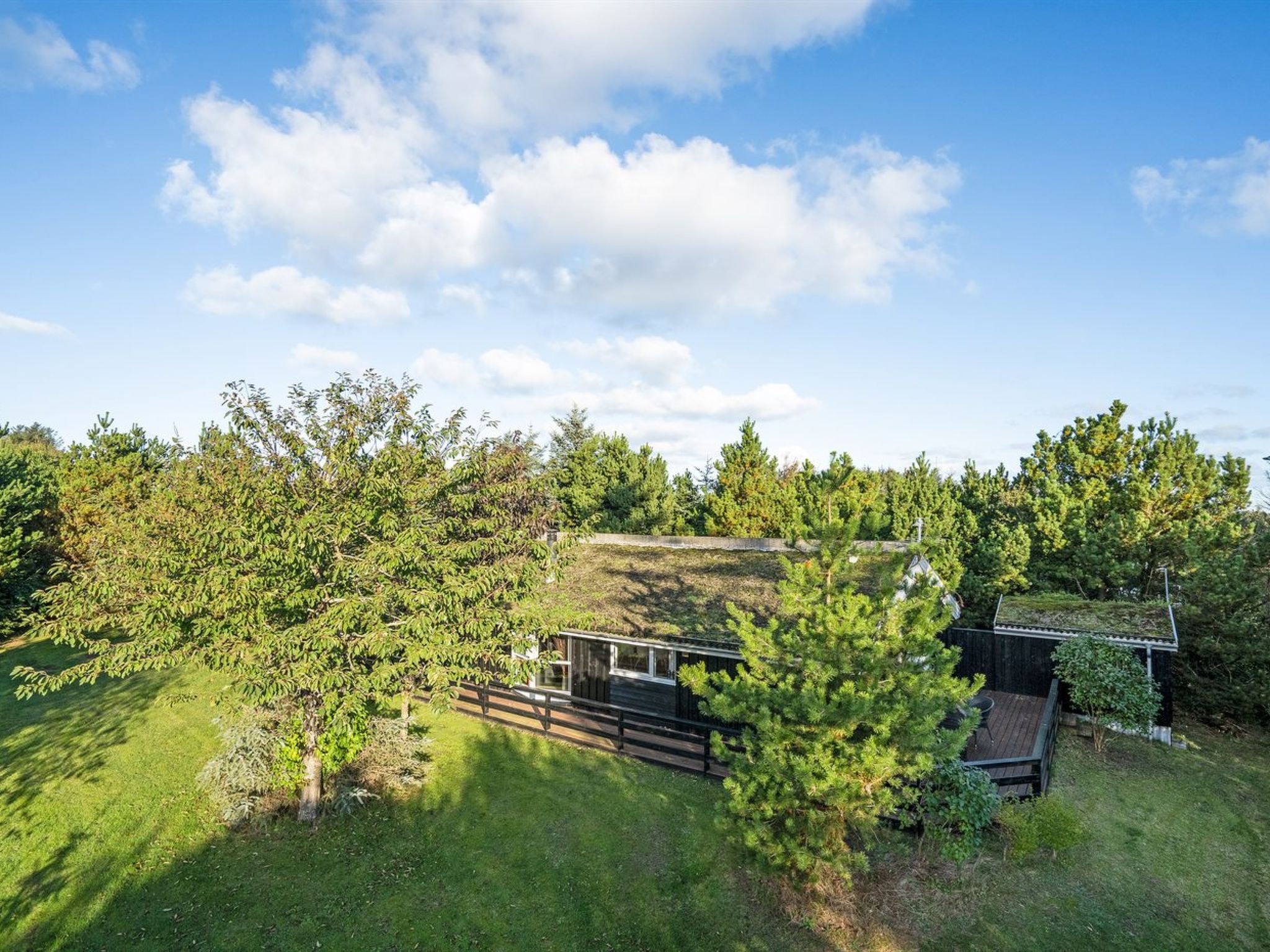 "Barnet" - 2.2km from the sea