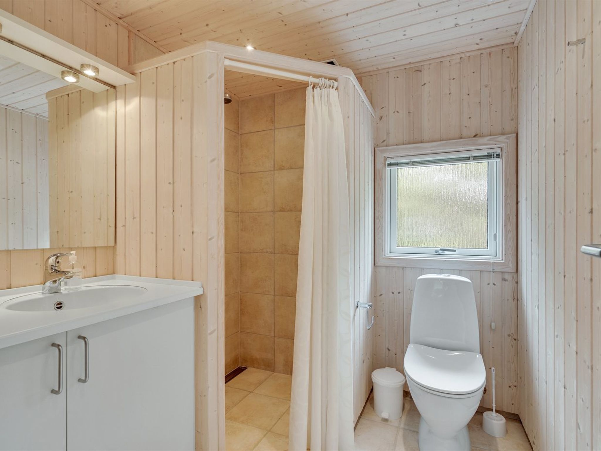 "Anneke" - 2km from the sea-Inside