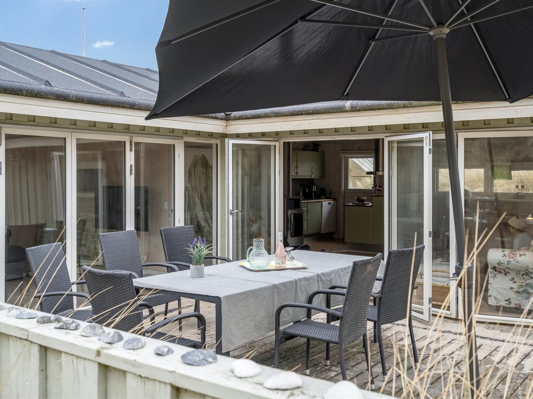 "Erwith" - 50m from the sea