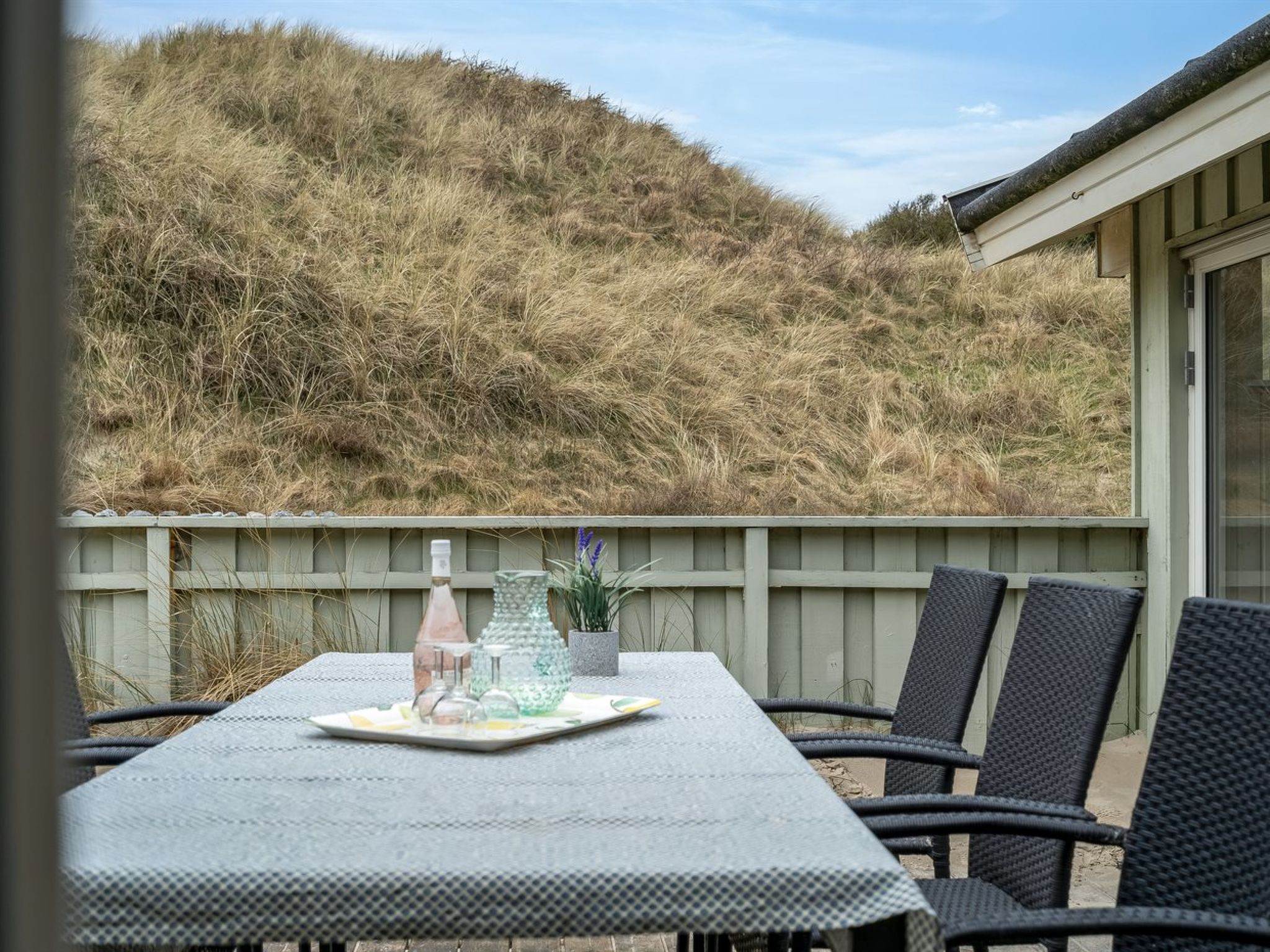 "Erwith" - 50m from the sea - Buiten