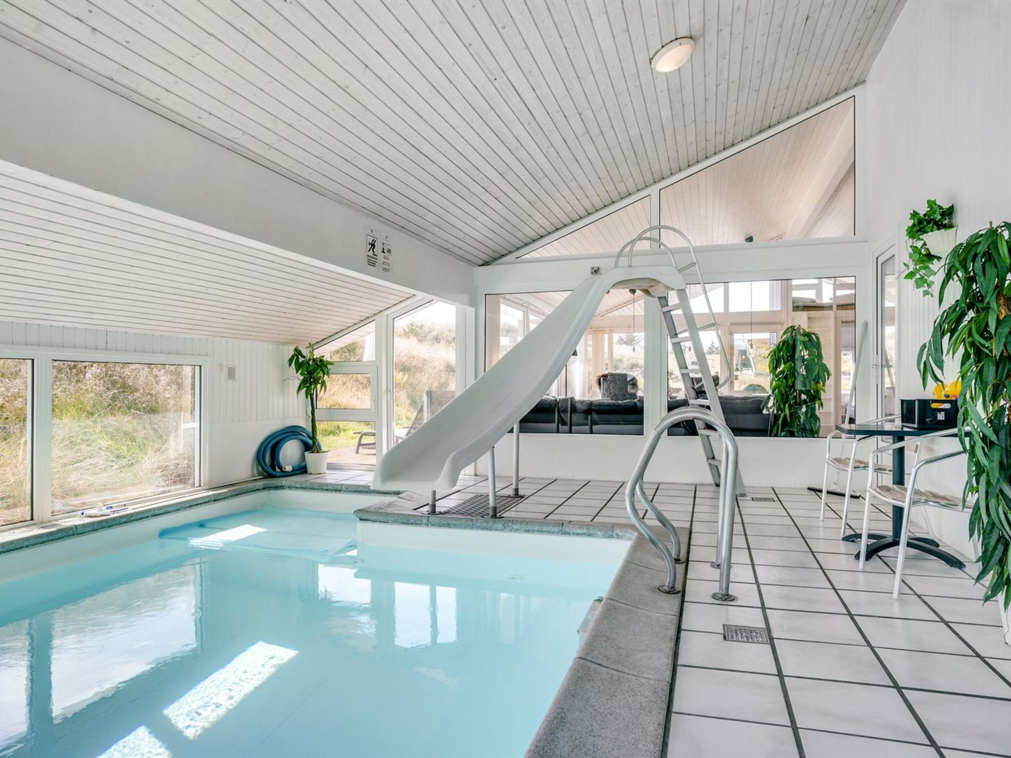 "Nilson" - 1.4km from the sea
