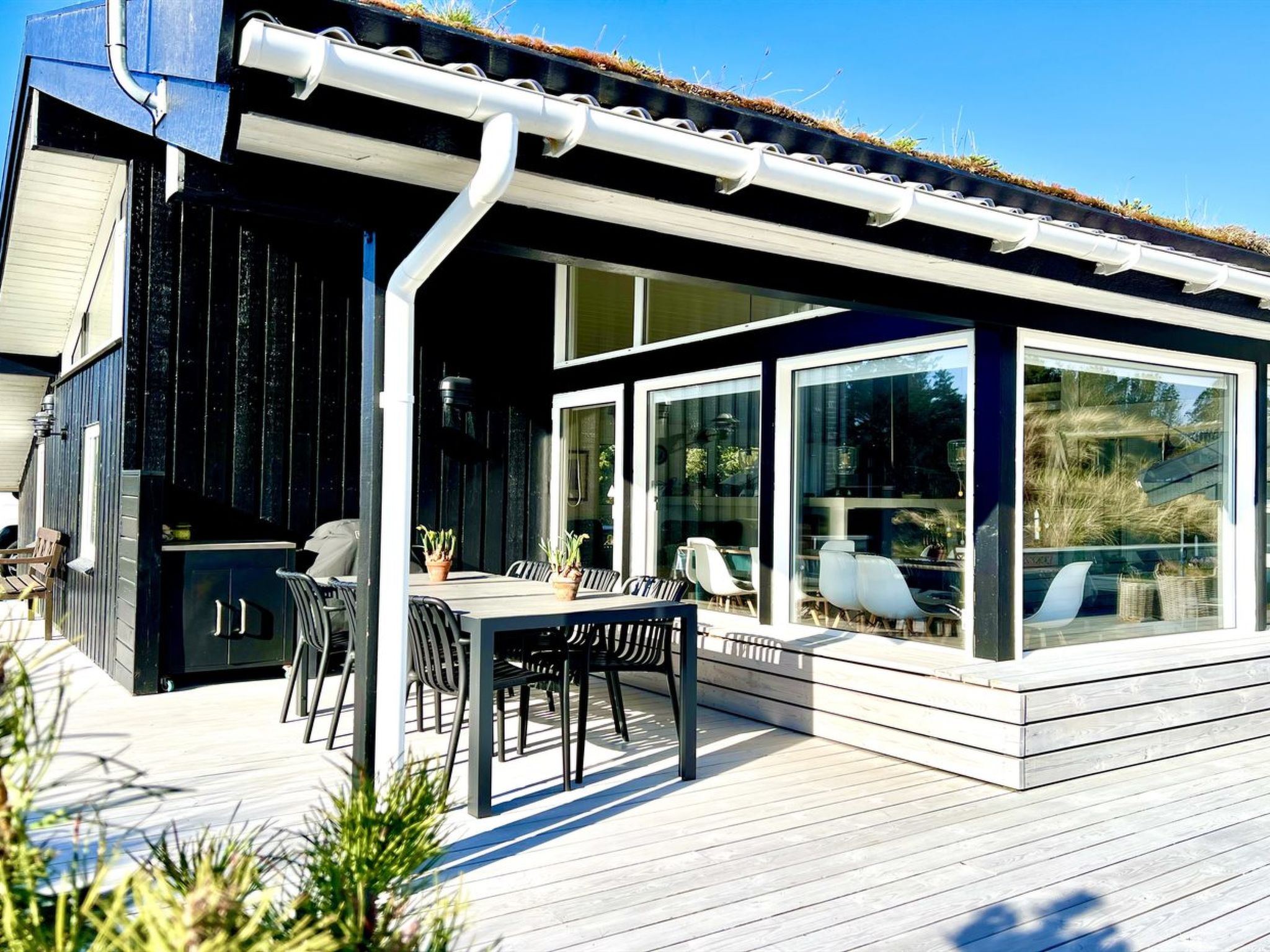 "Nilson" - 1.4km from the sea