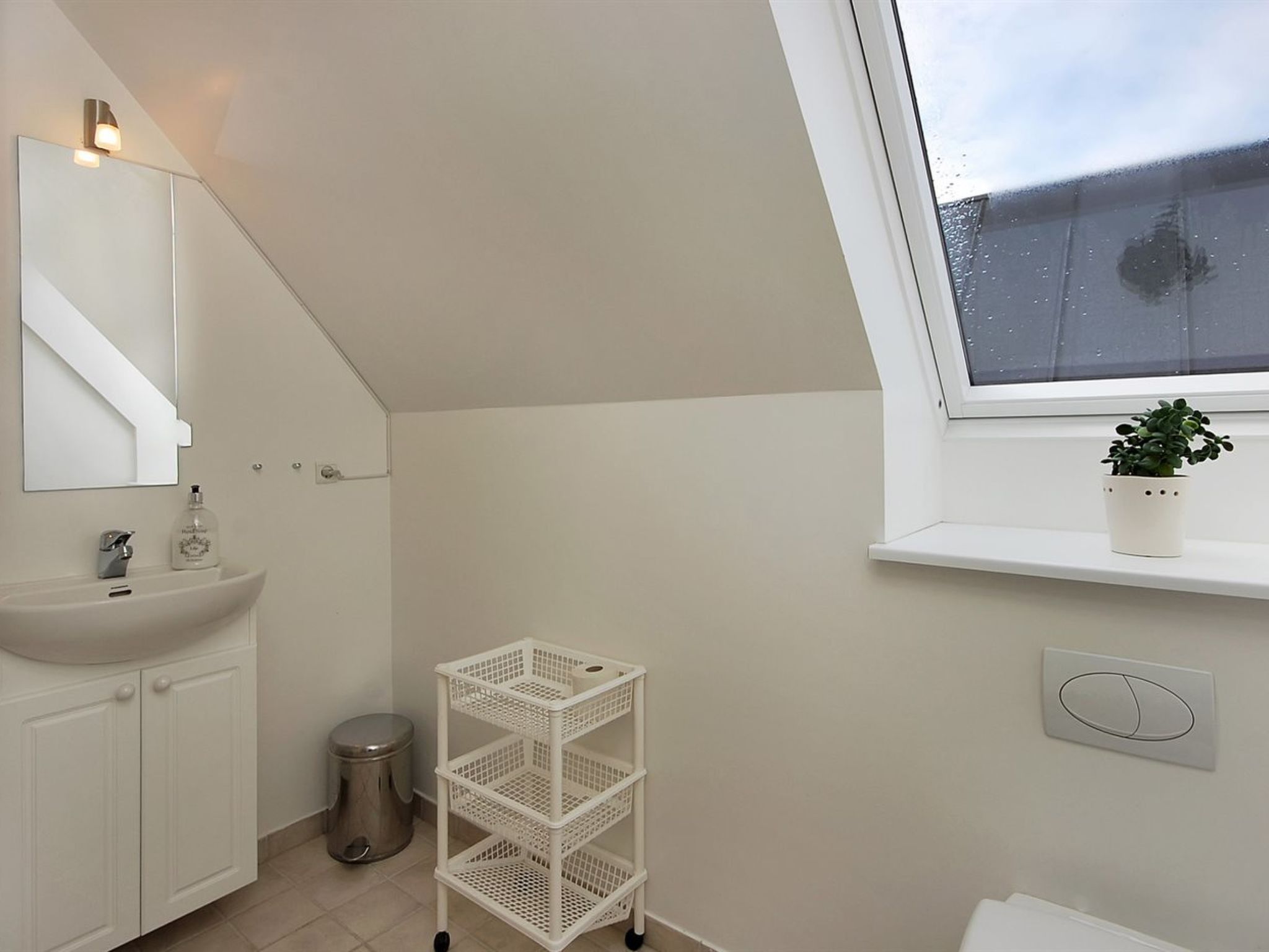 "Alita" - 1.2km from the sea - Binnen