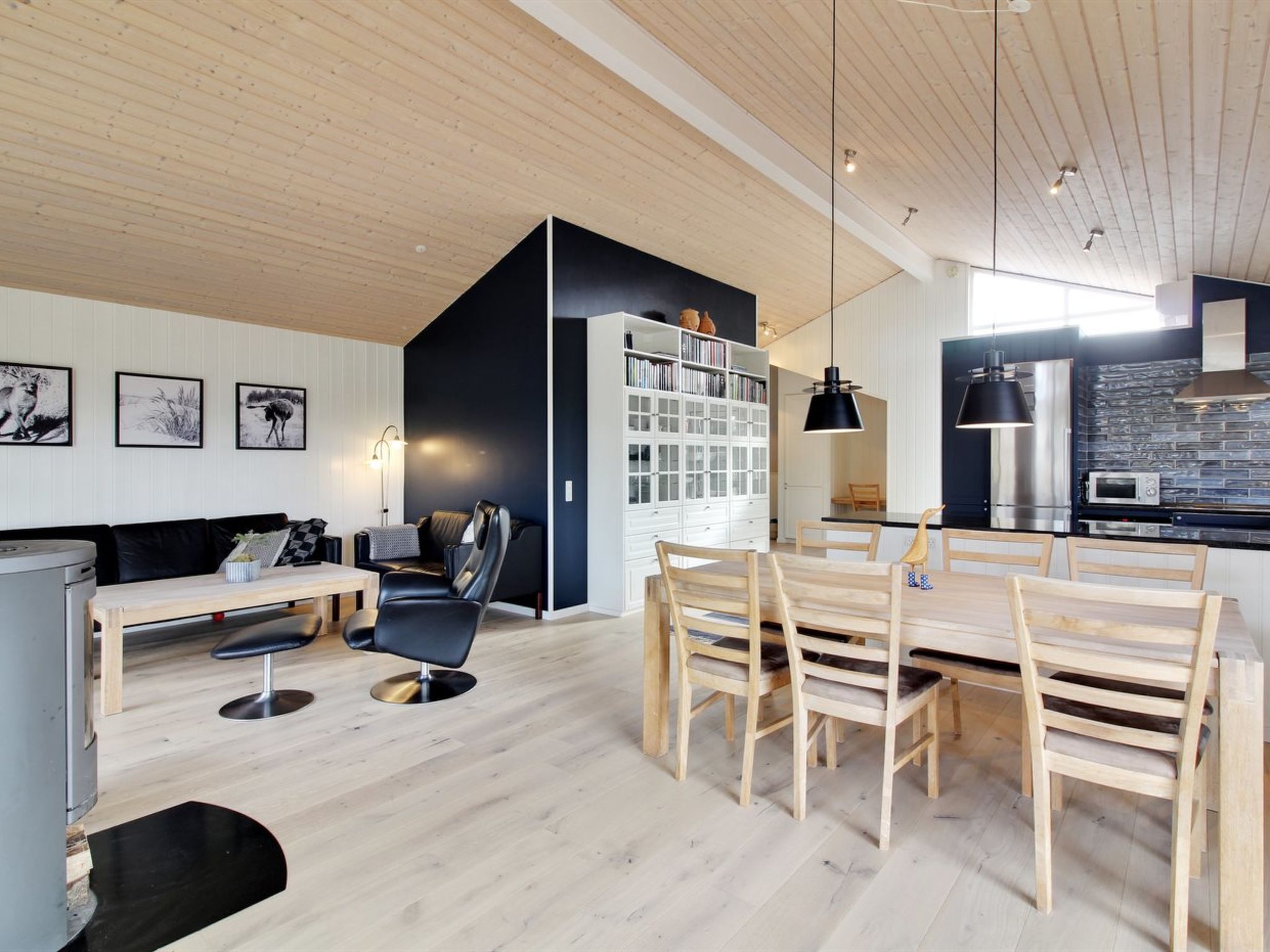 "Heraldina" - 1km from the sea - Binnen