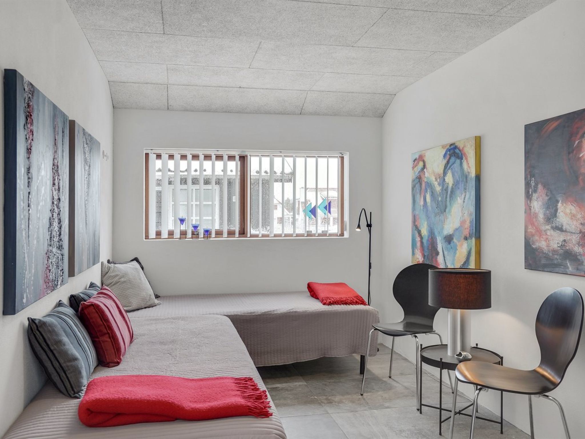 "Aaran" - 700m from the sea - Inside