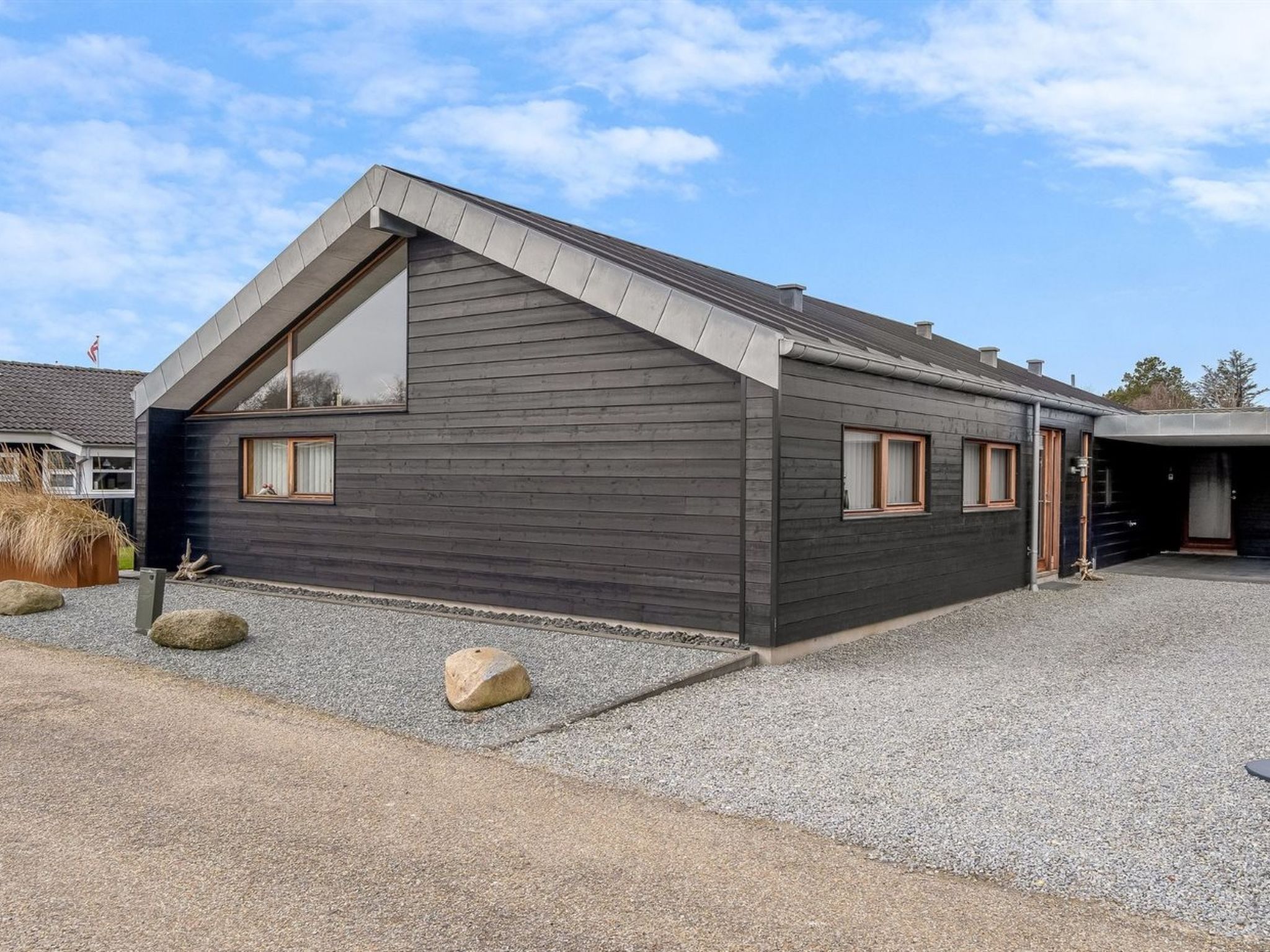 "Aaran" - 700m from the sea