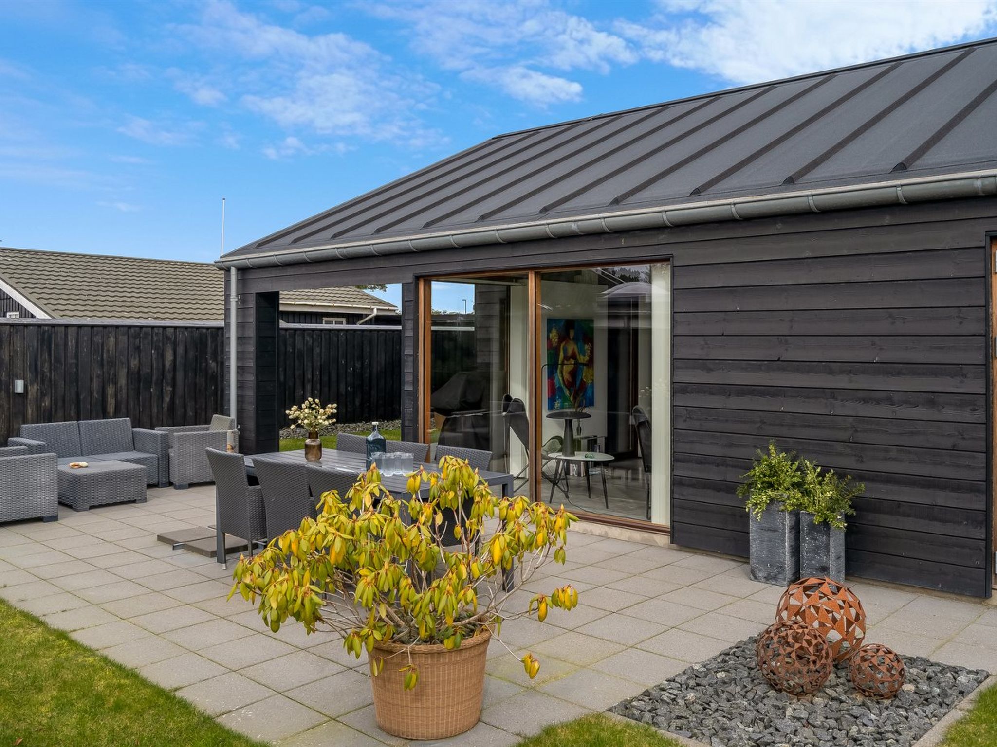 "Aaran" - 700m from the sea - Outside