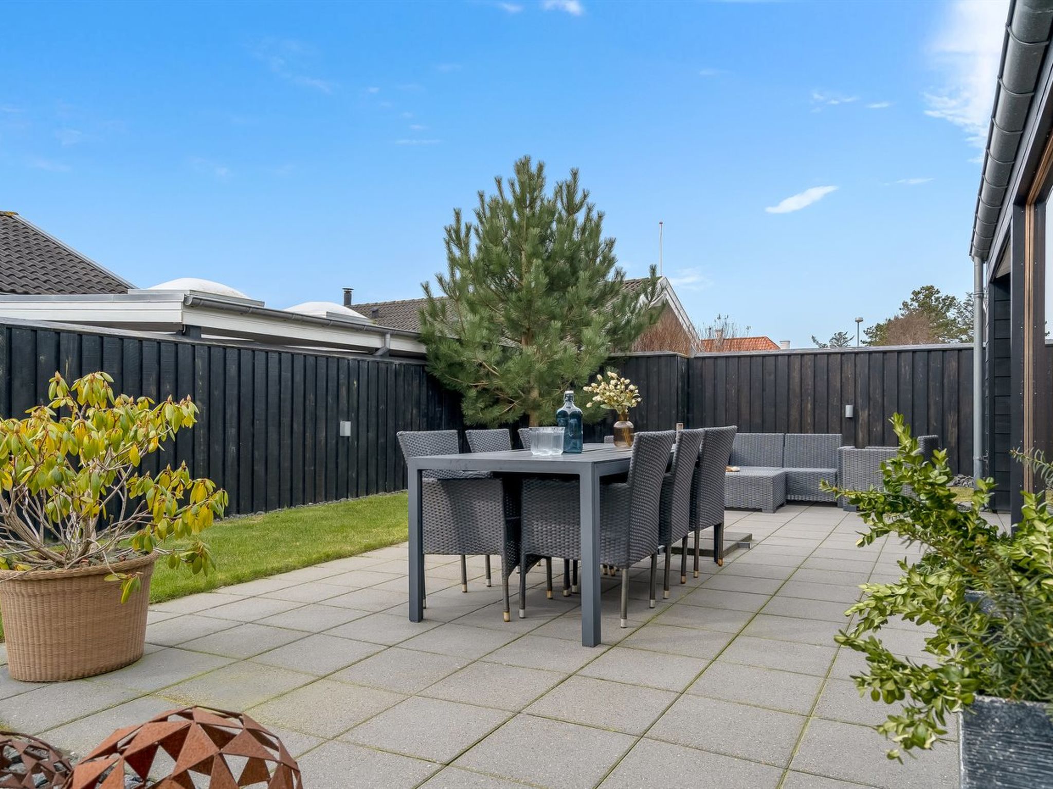 "Aaran" - 700m from the sea - Outside