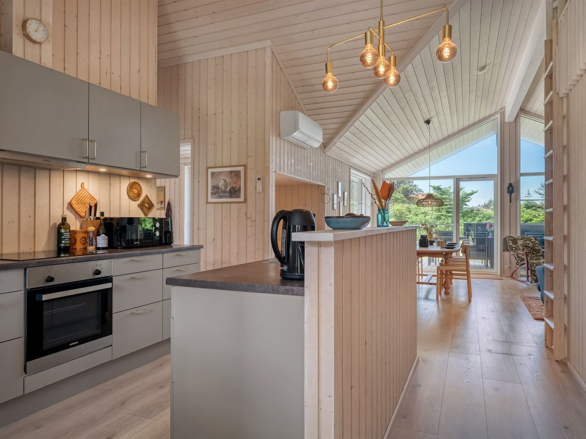 "Annvy" - 400m from the sea - Drinnen