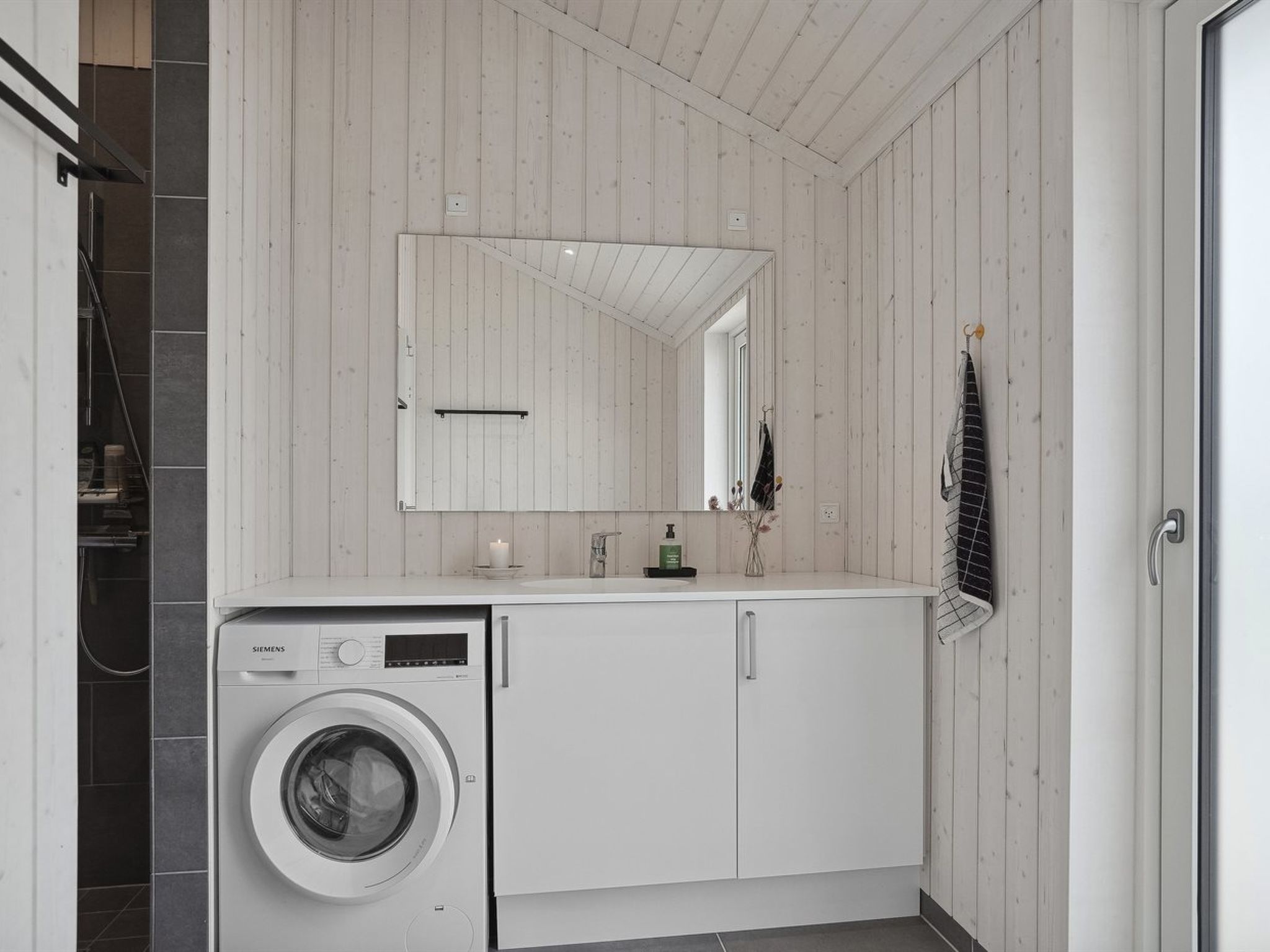 "Annvy" - 400m from the sea-Inside