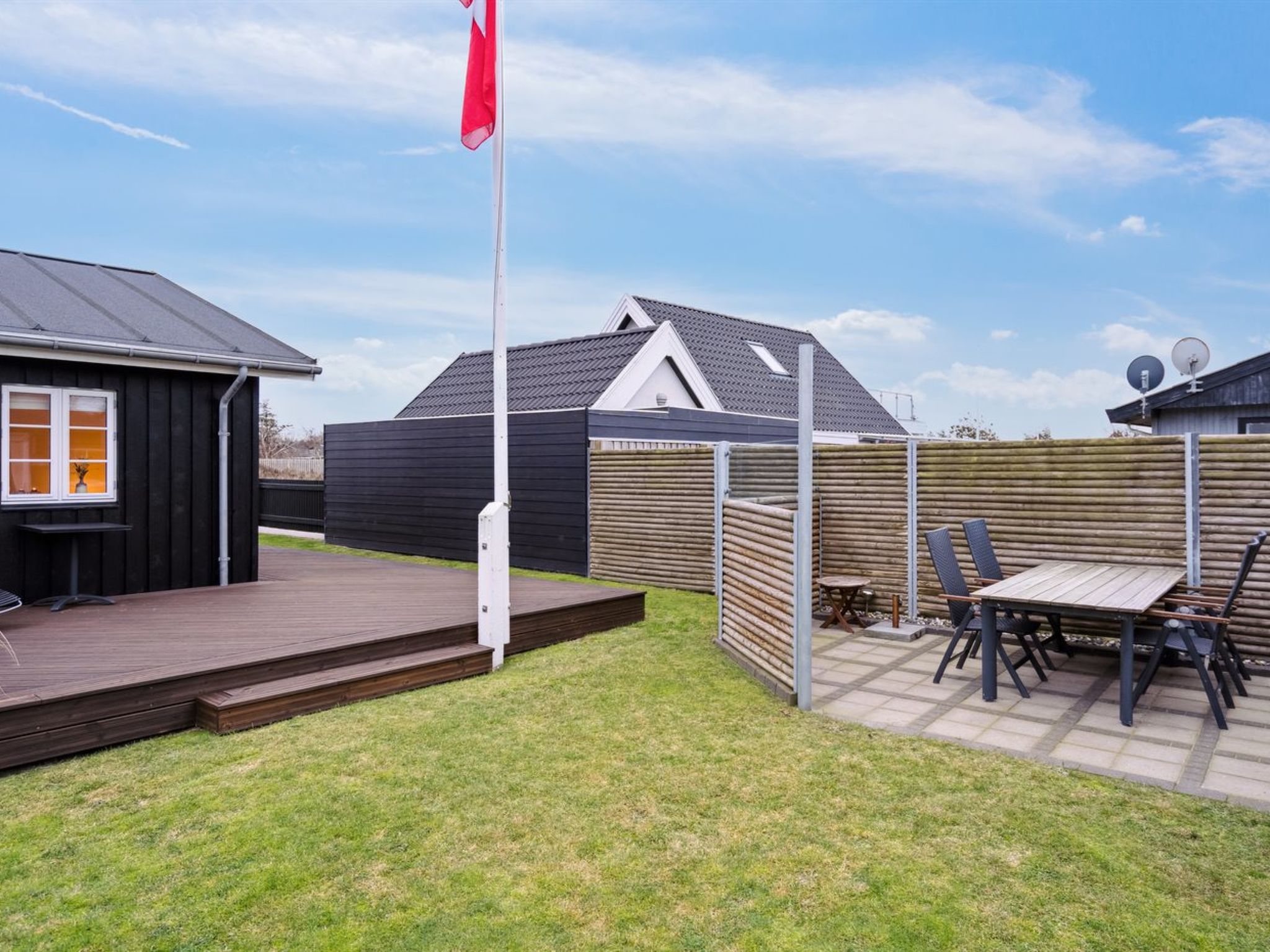 "Svante" - 600m from the sea - Buiten
