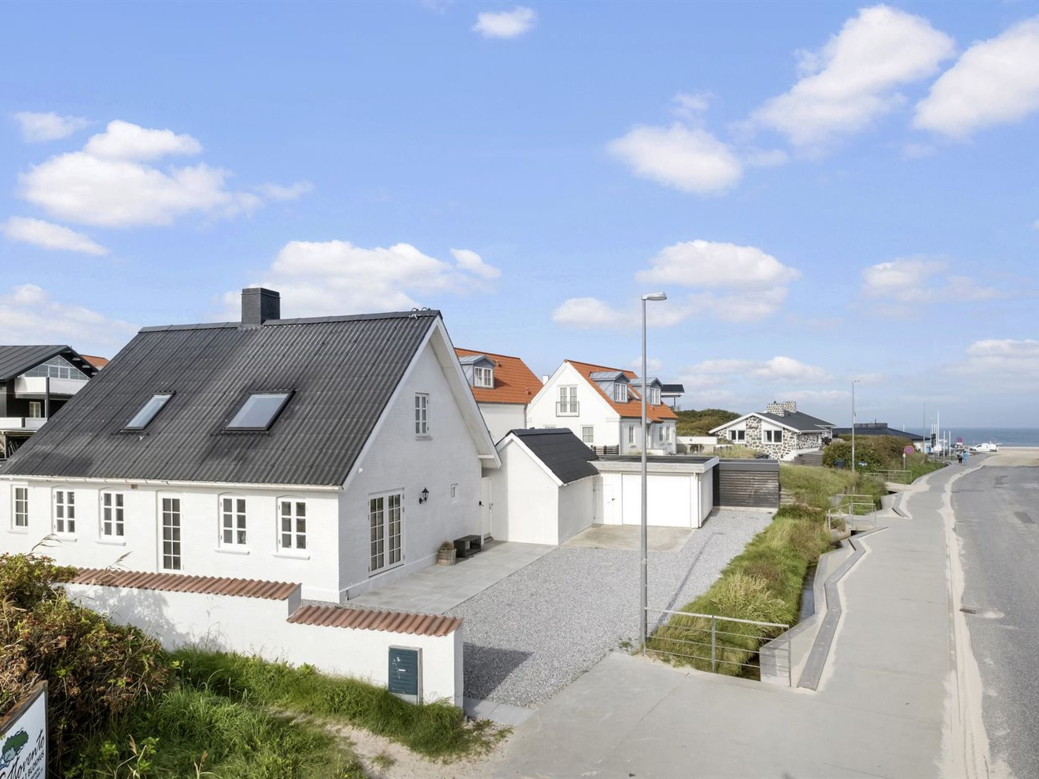 "Edin" - 100m from the sea
