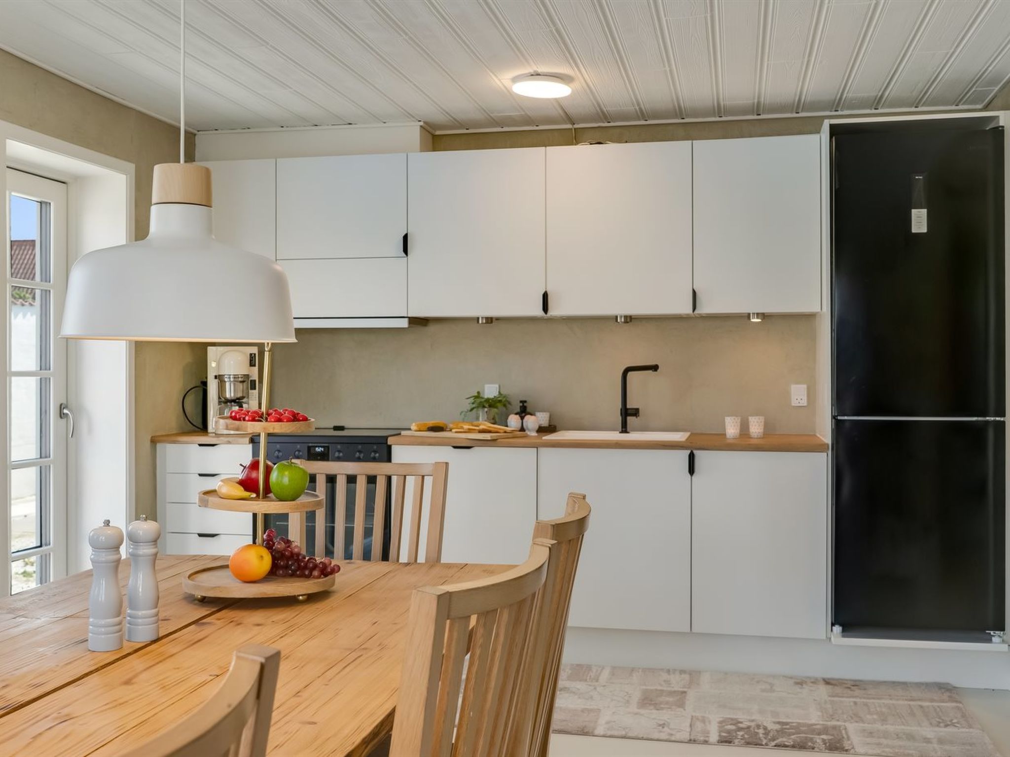 "Edin" - 100m from the sea