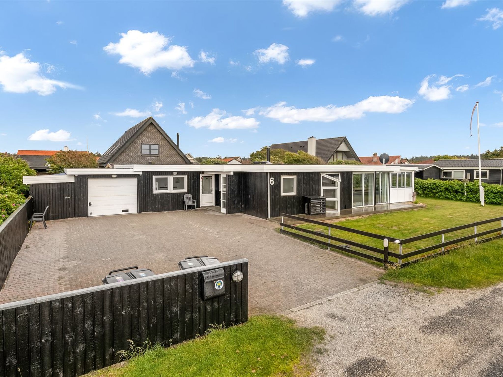 "Myrte" - 300m from the sea - Buiten