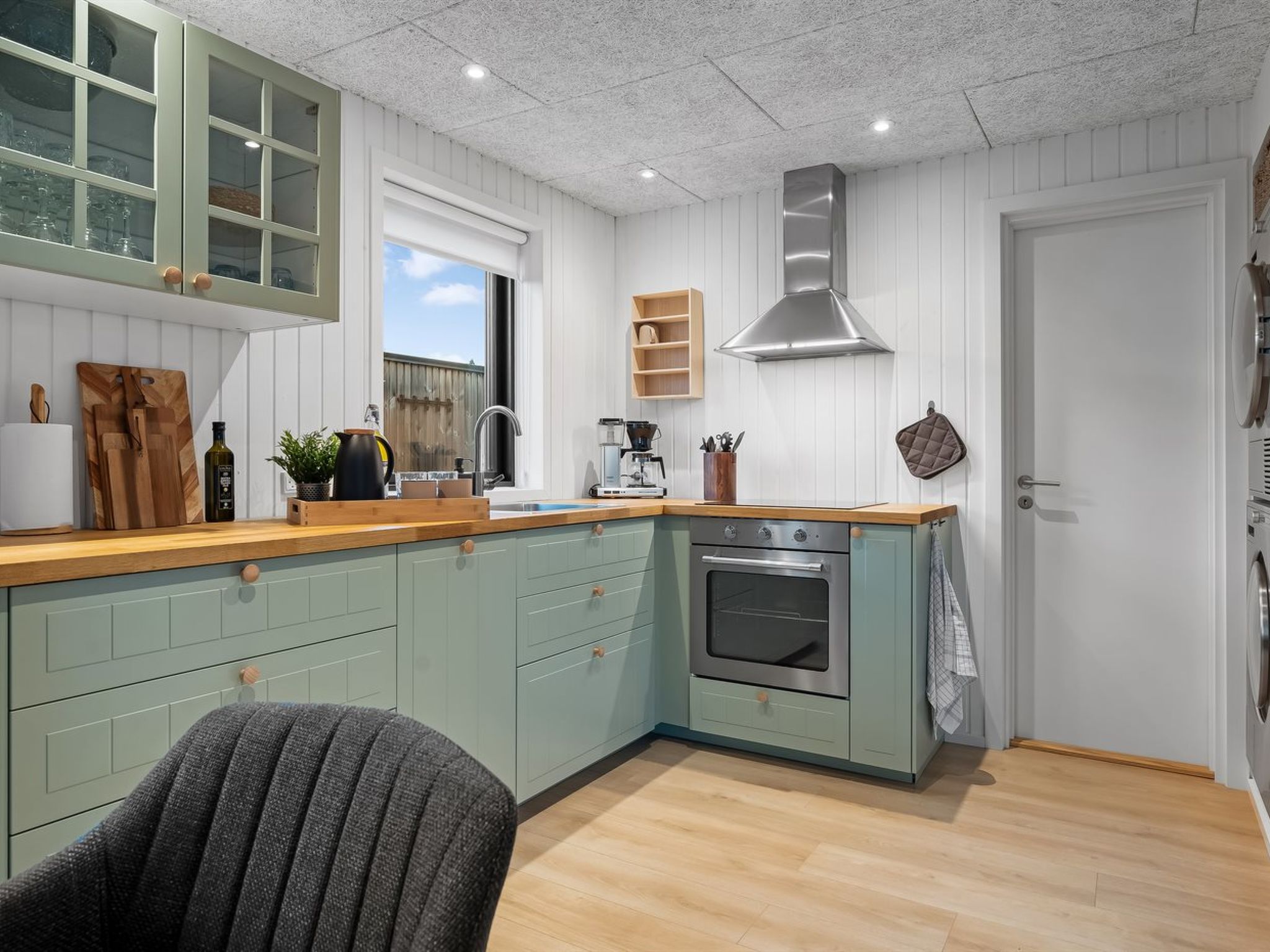 "Hellena" - 600m from the sea