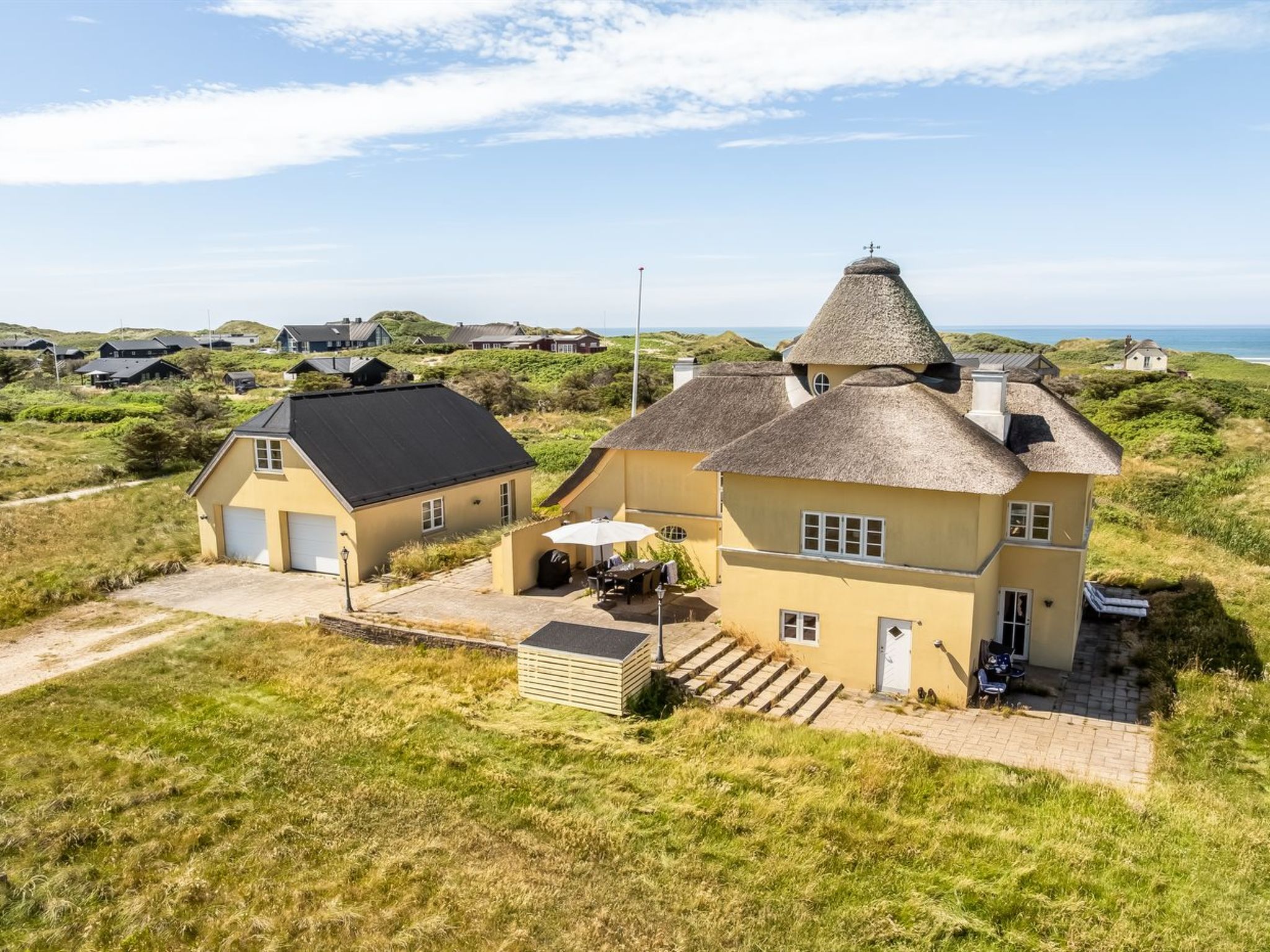 "Amina" - 200m from the sea - Buiten