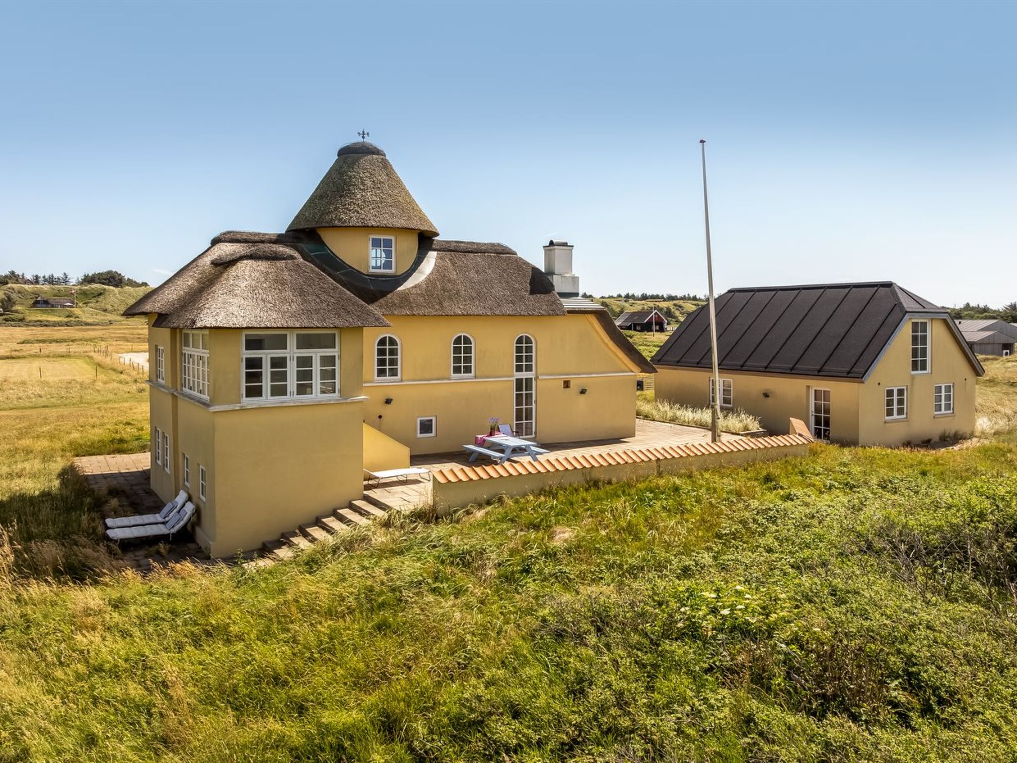 "Amina" - 200m from the sea - Buiten