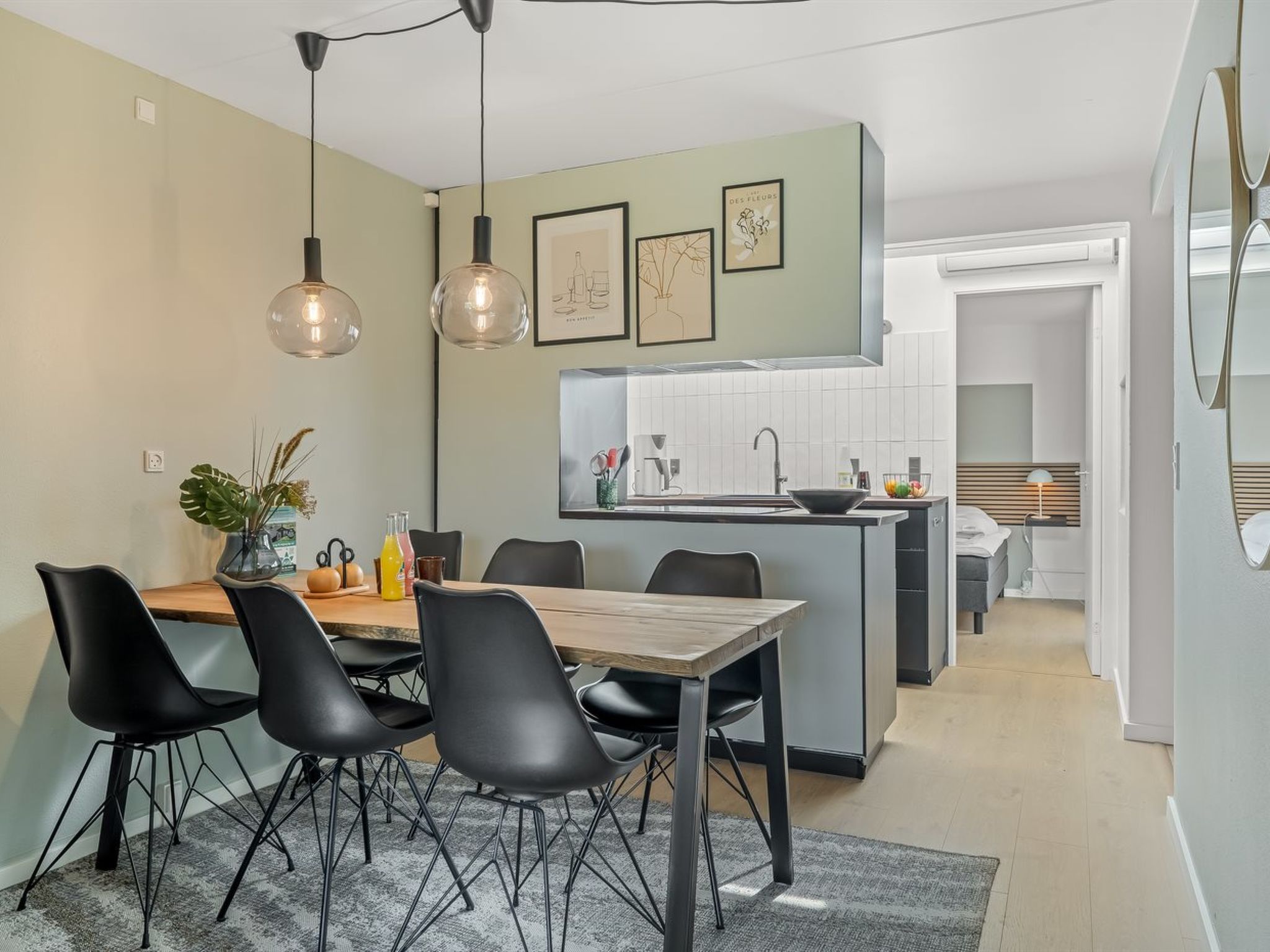 Kitchen / Dining Room