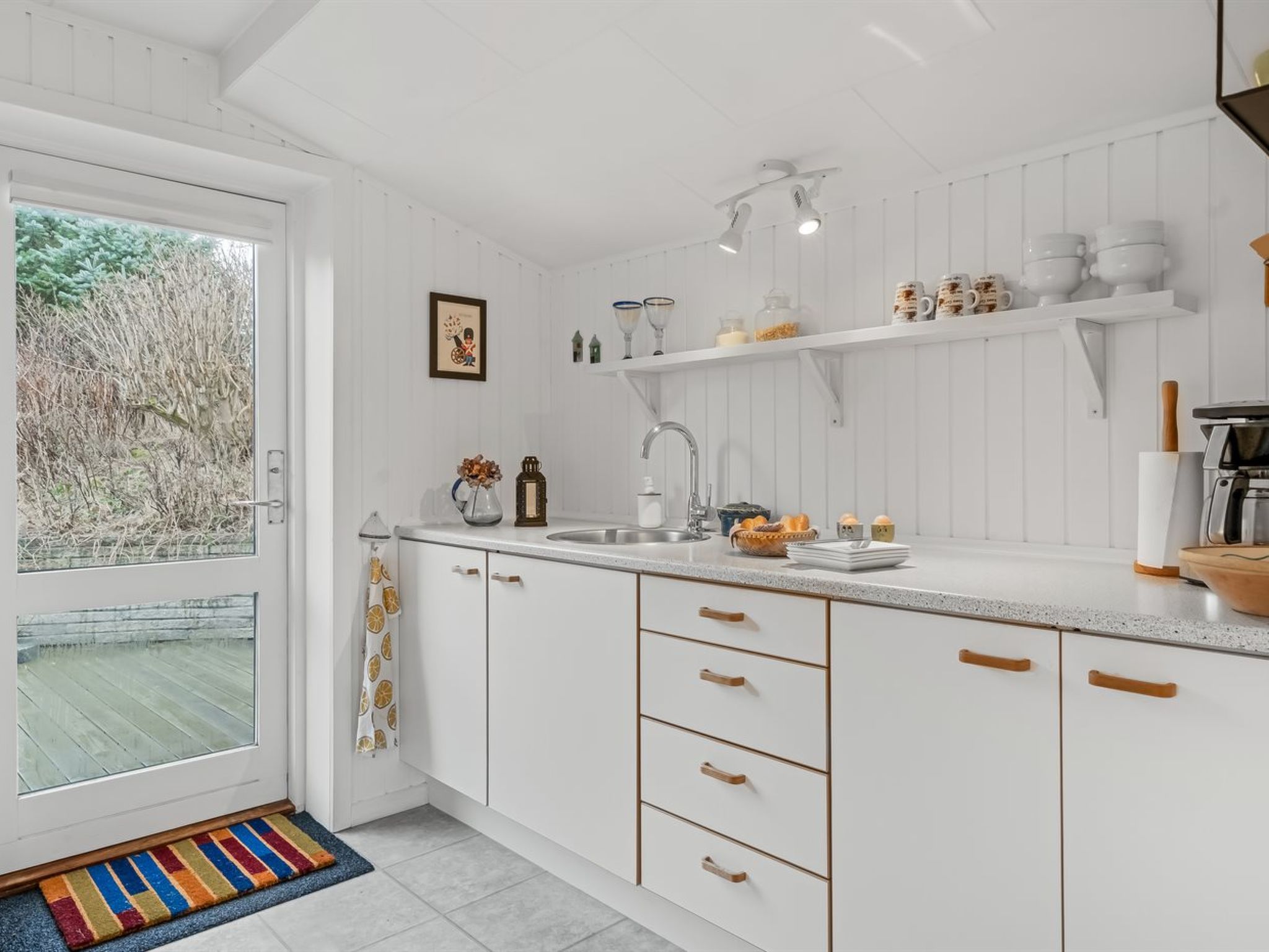 "Annemone" - 900m from the sea-Inside