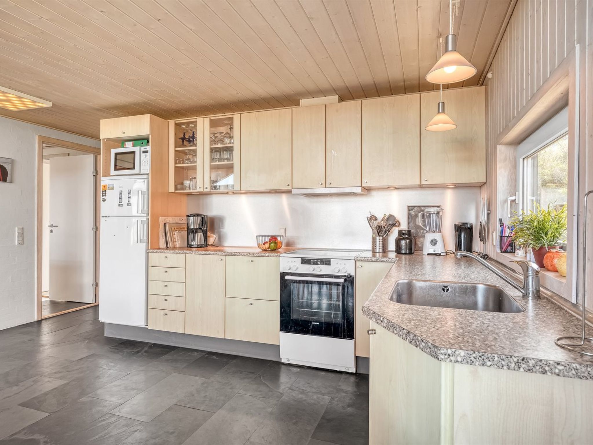 "Elni" - 350m from the sea-Drinnen
