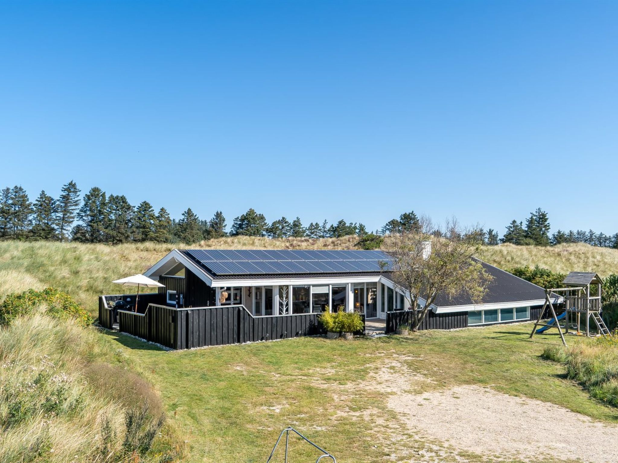 "Greta" - 2.5km from the sea