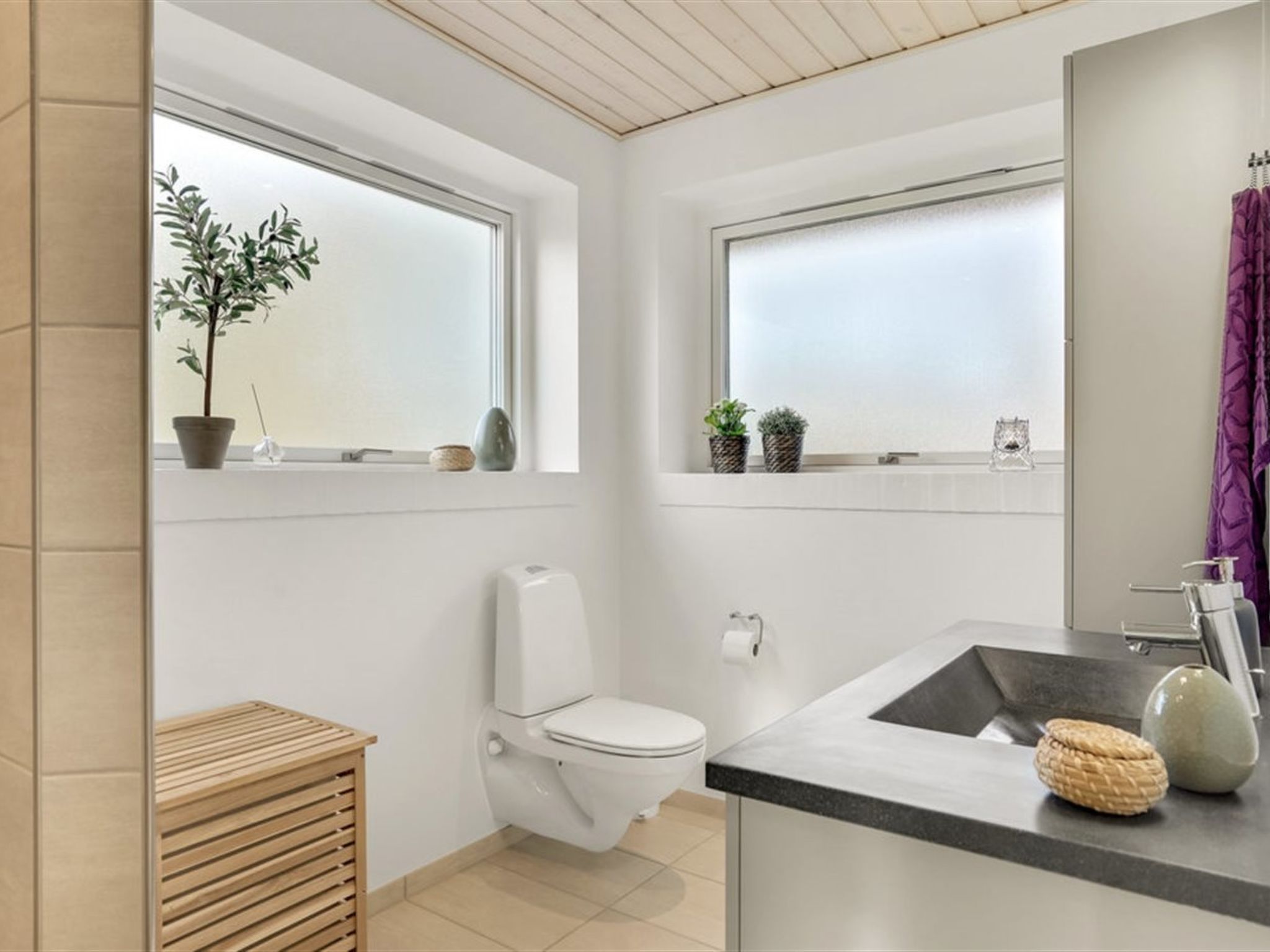 "Muriel" - 1.6km from the sea-Binnen