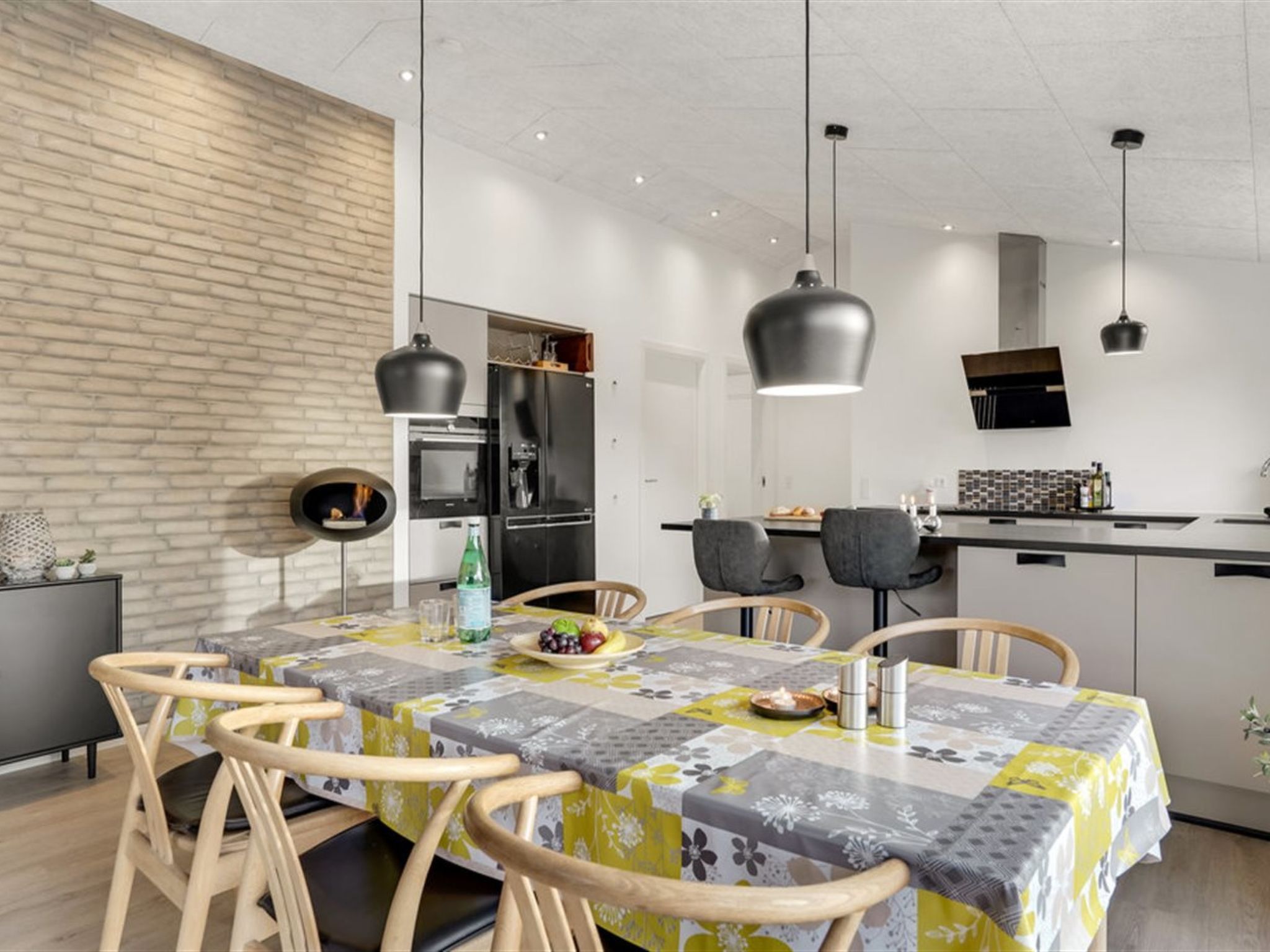 "Muriel" - 1.6km from the sea-Binnen