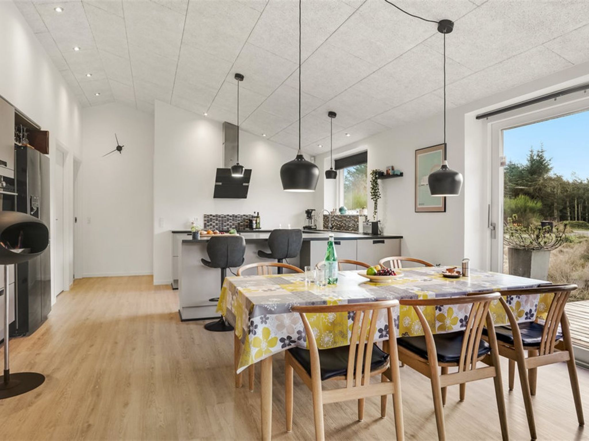 "Muriel" - 1.6km from the sea-Binnen