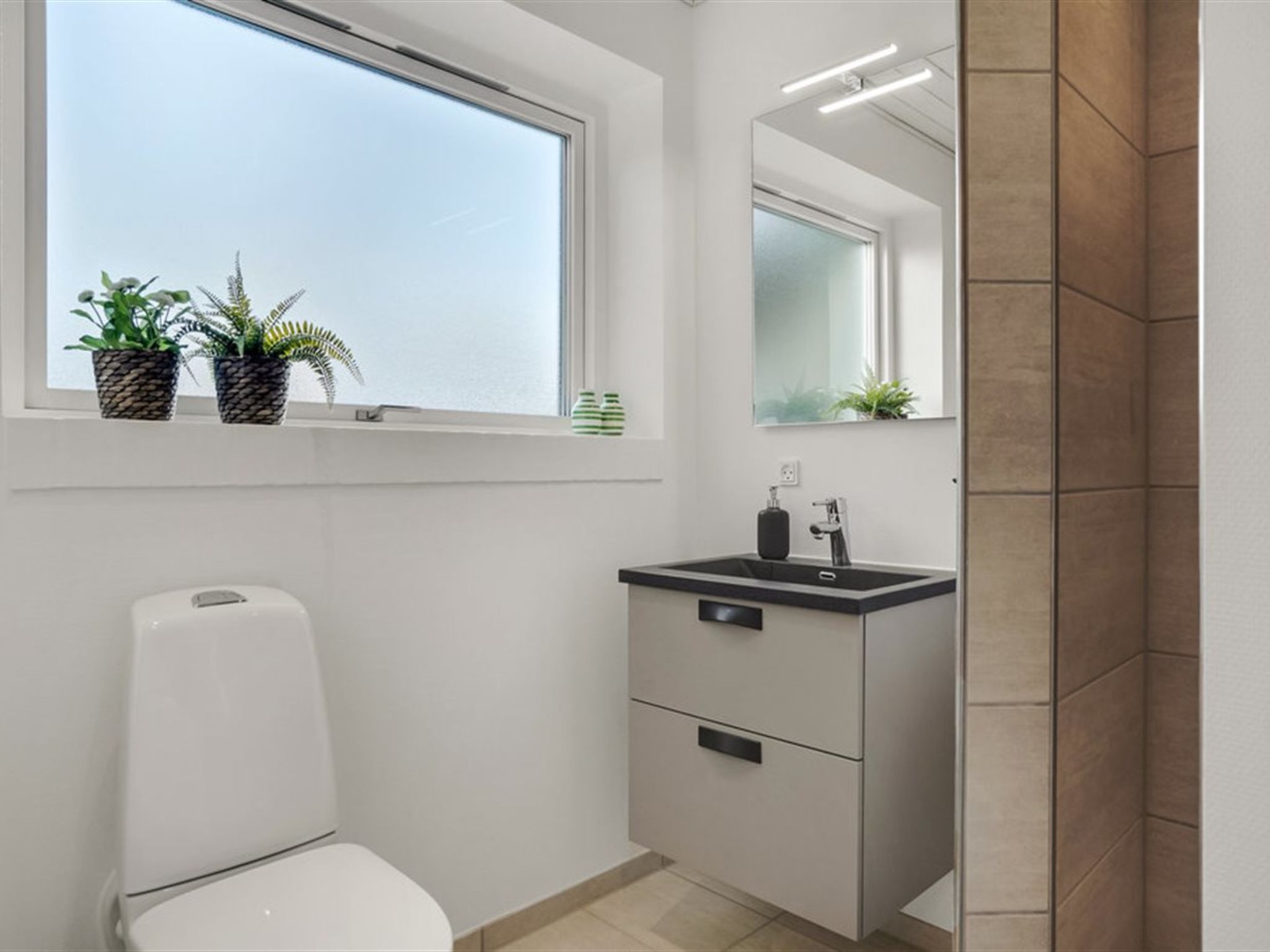 "Muriel" - 1.6km from the sea-Binnen