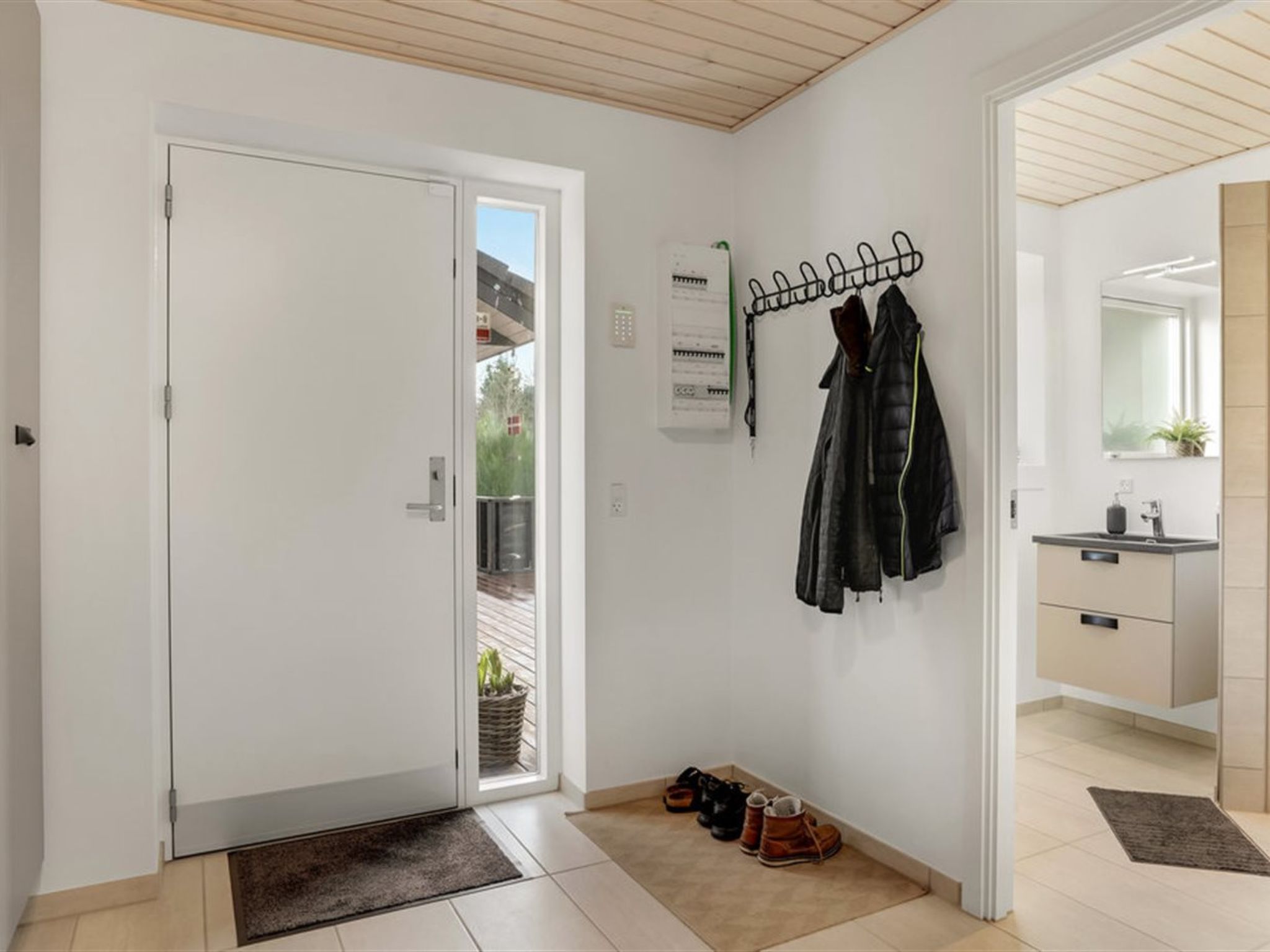 "Muriel" - 1.6km from the sea-Binnen