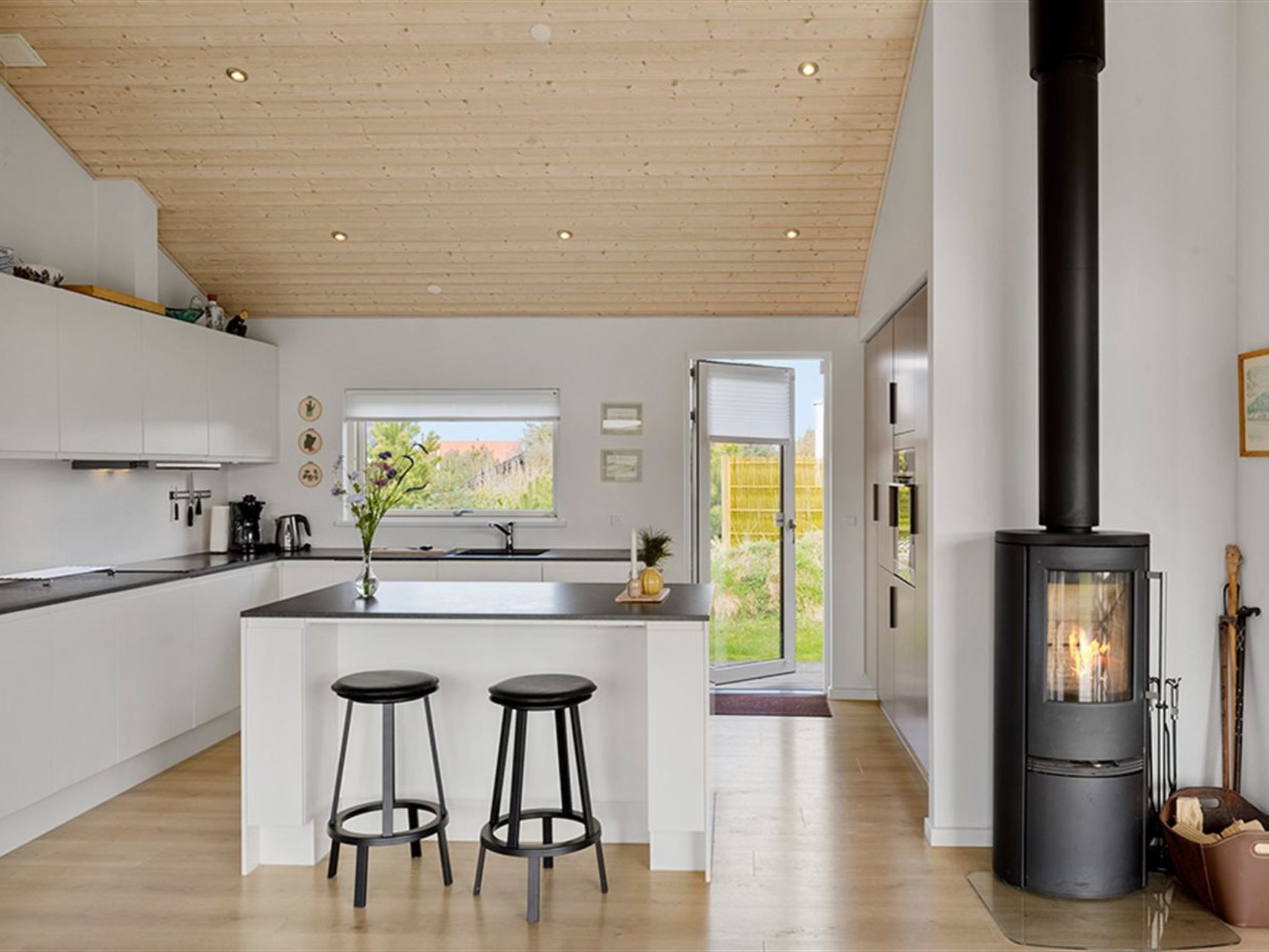 Photo of "Minka" - 500m from the sea