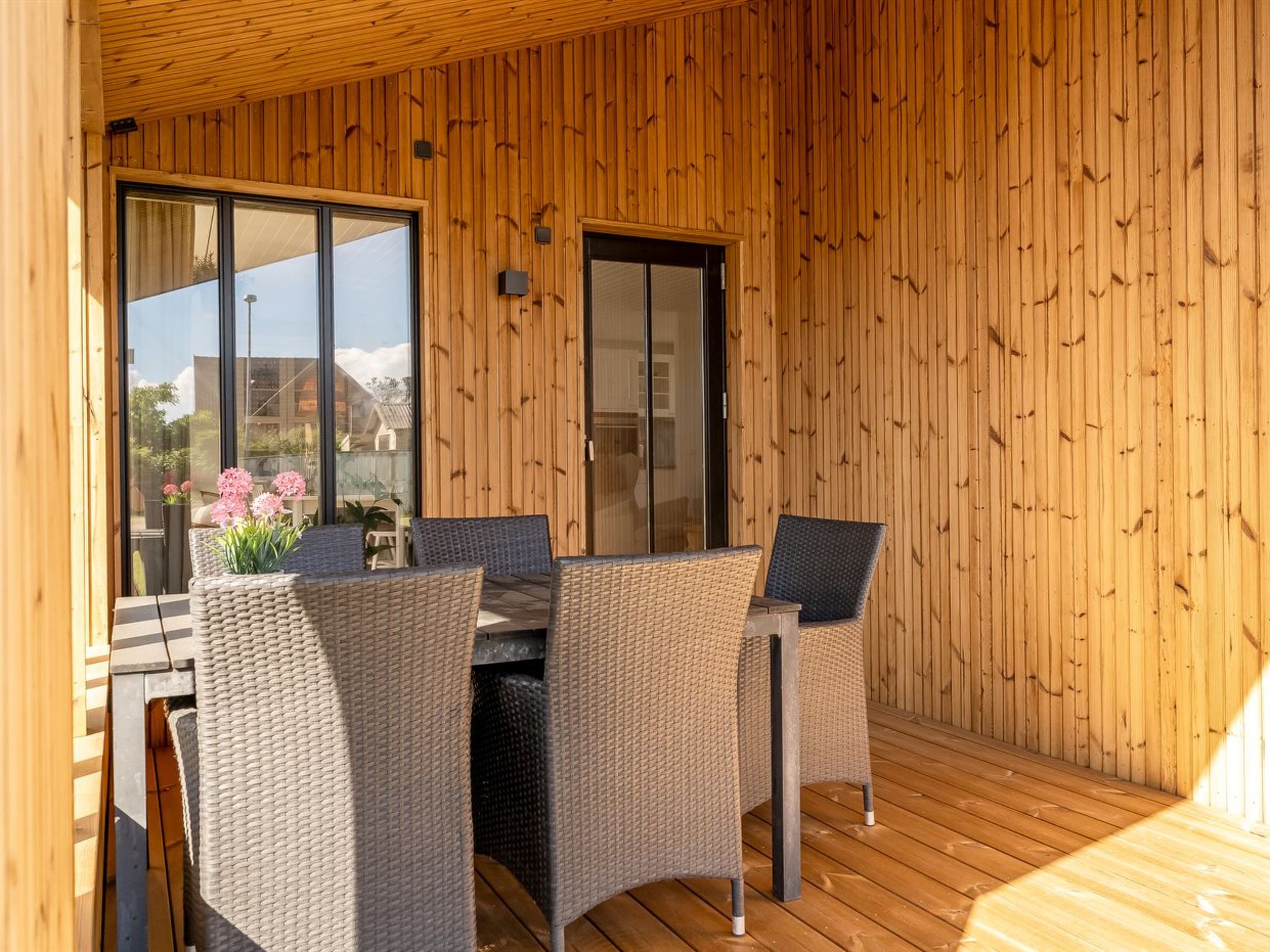 "Ensio" - 750m from the sea