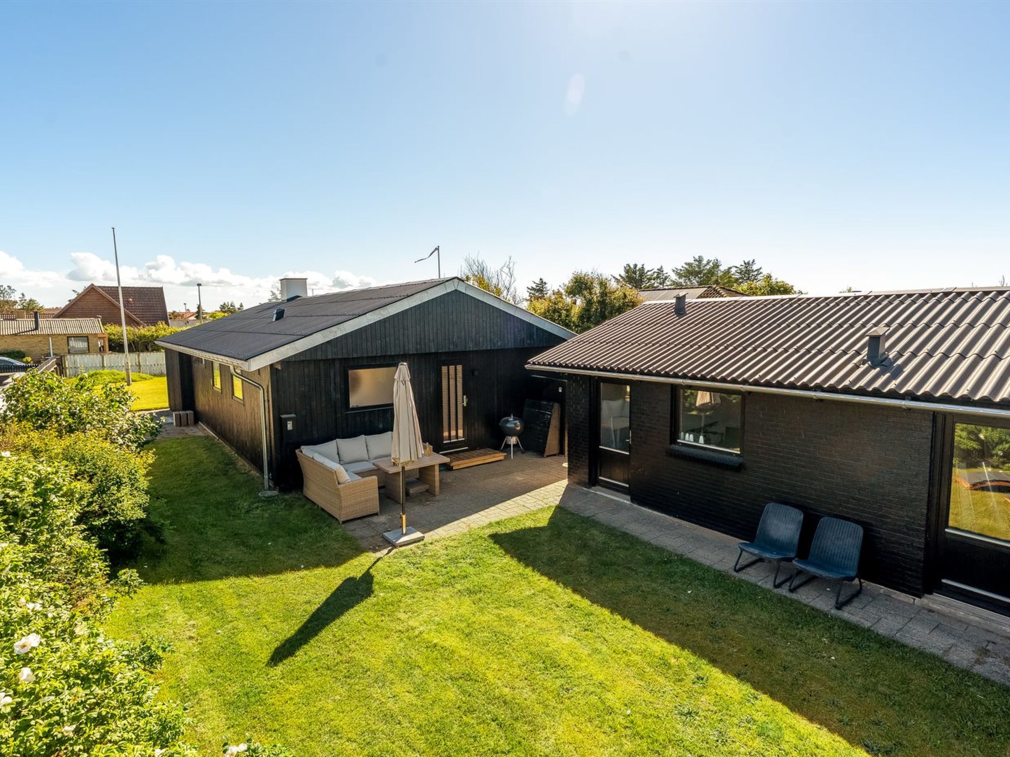 "Ensio" - 750m from the sea - Buiten