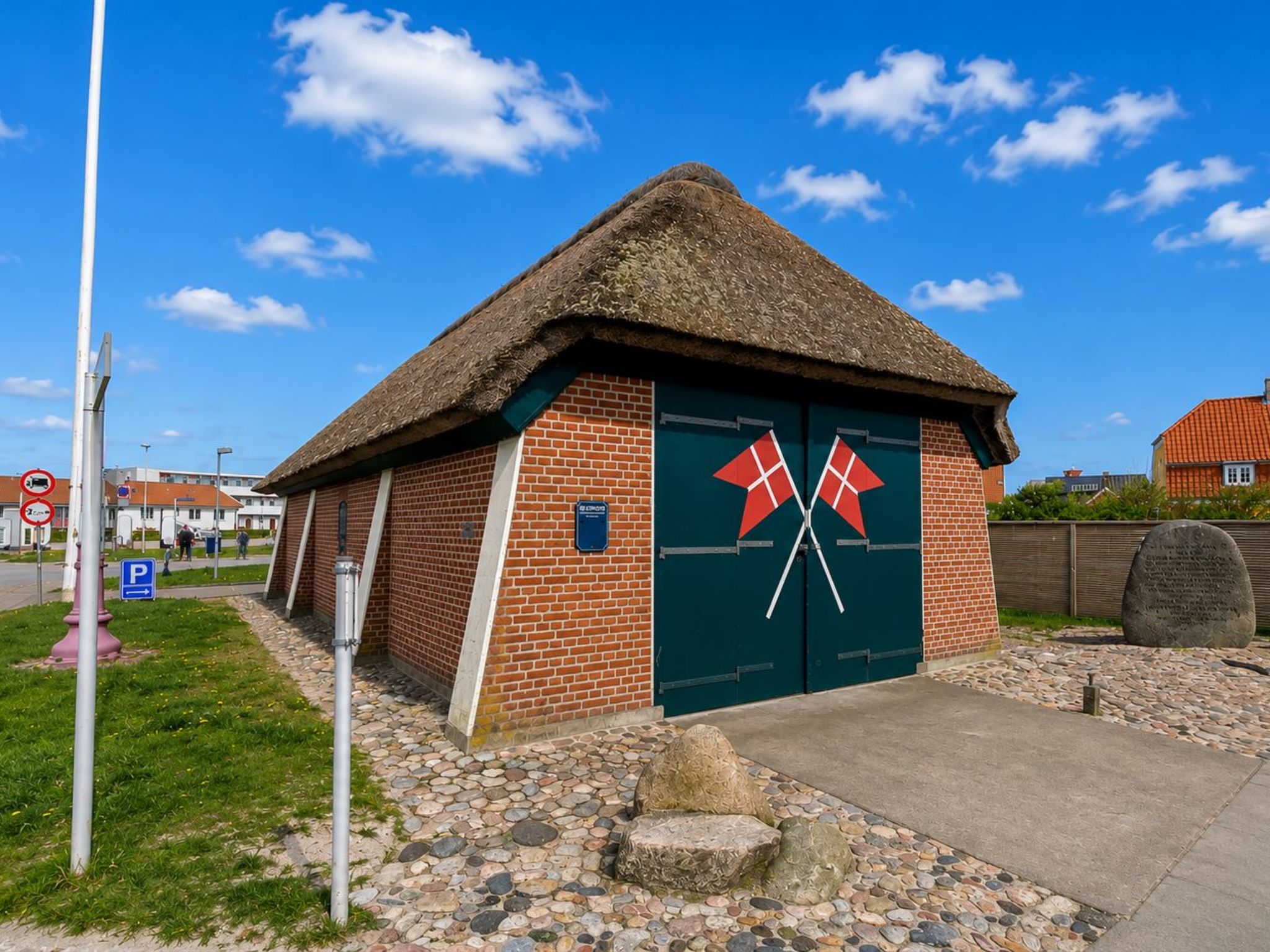 "Henri" - 700m from the sea - Buiten