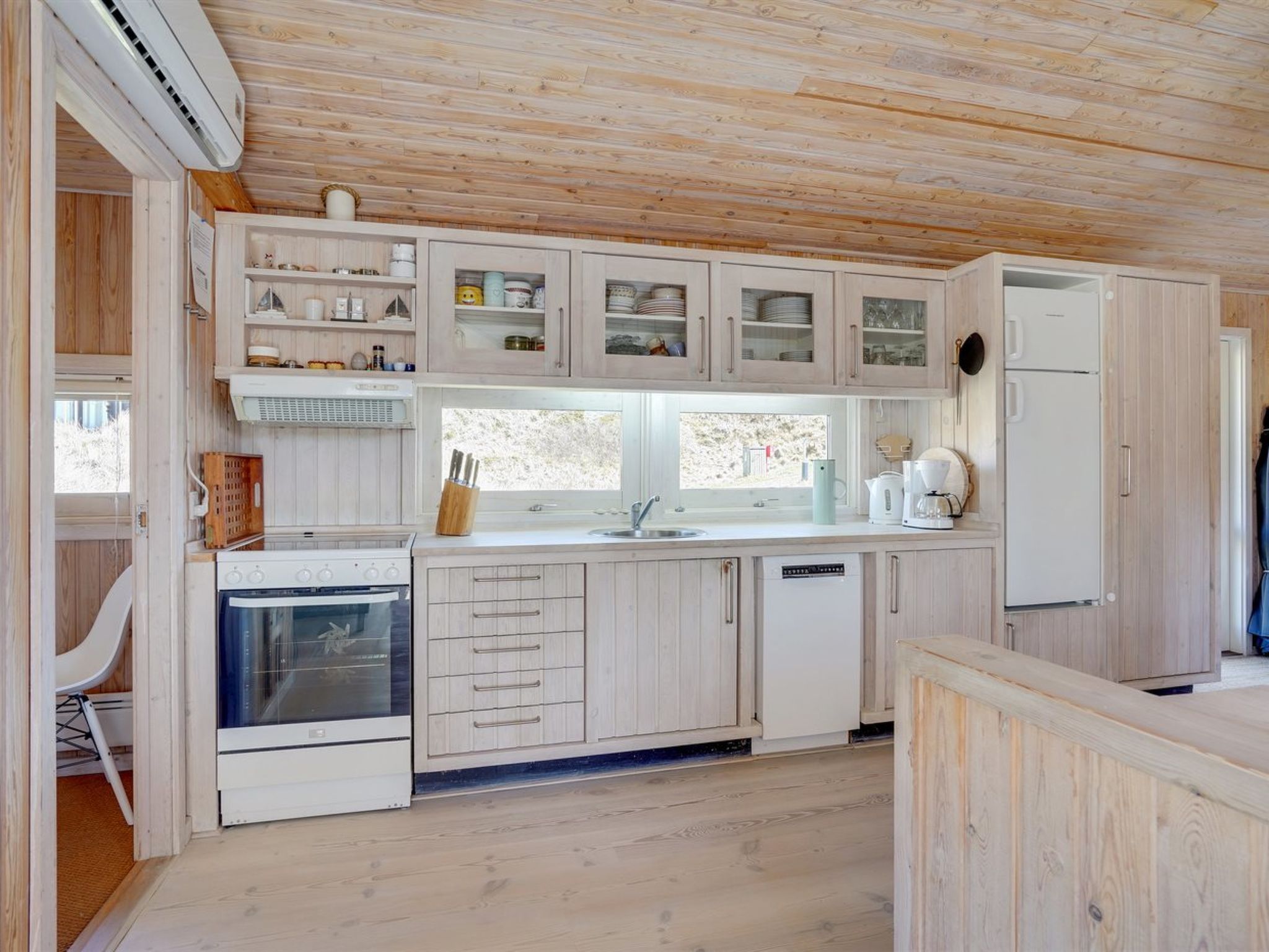 "Nikodina" - 200m from the sea-Binnen
