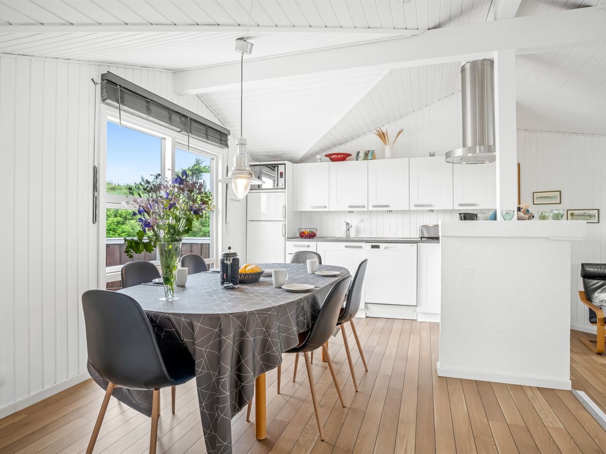 "Larisa" - 250m from the sea - Binnen