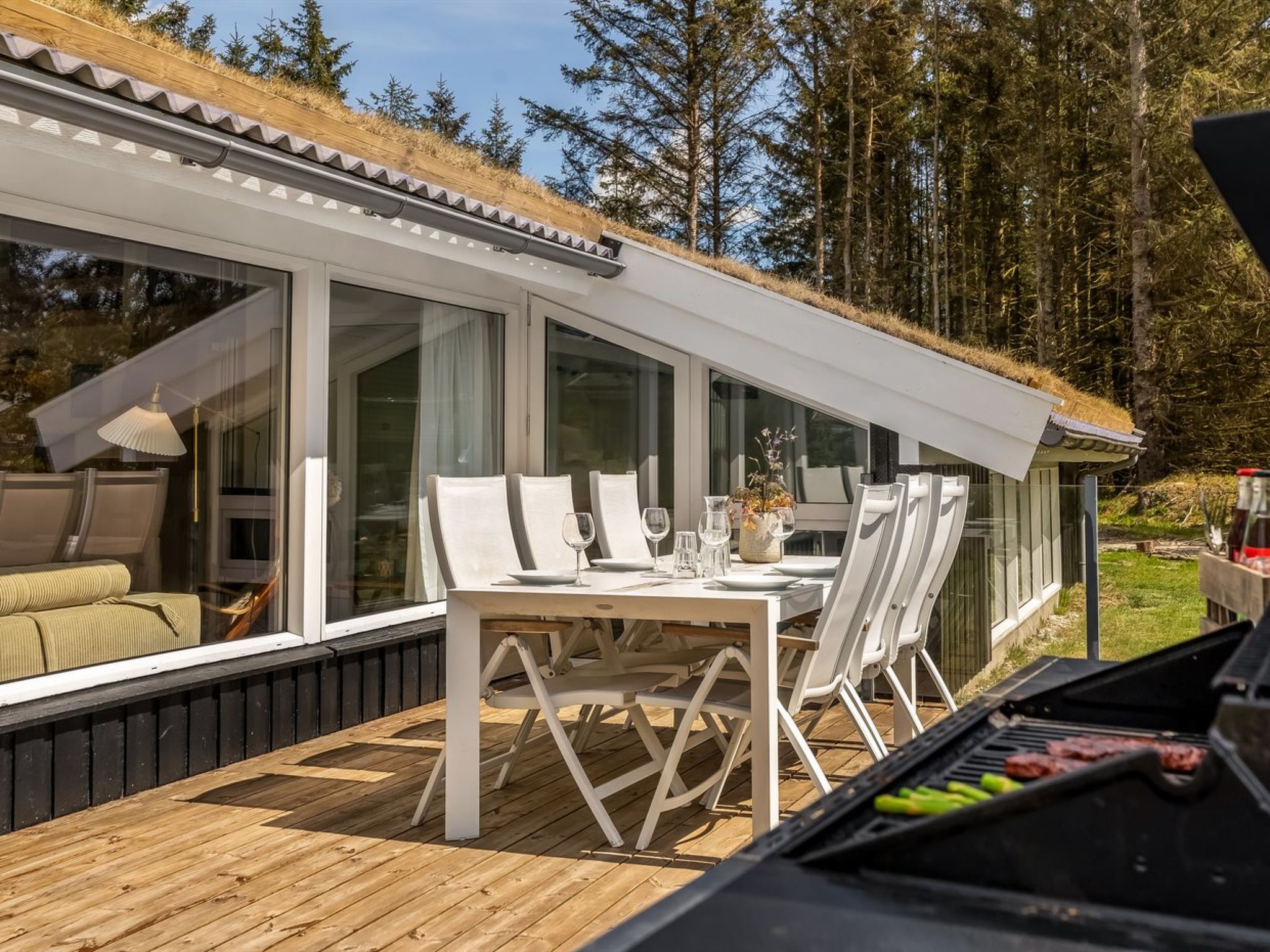 "Gladis" - 900m from the sea