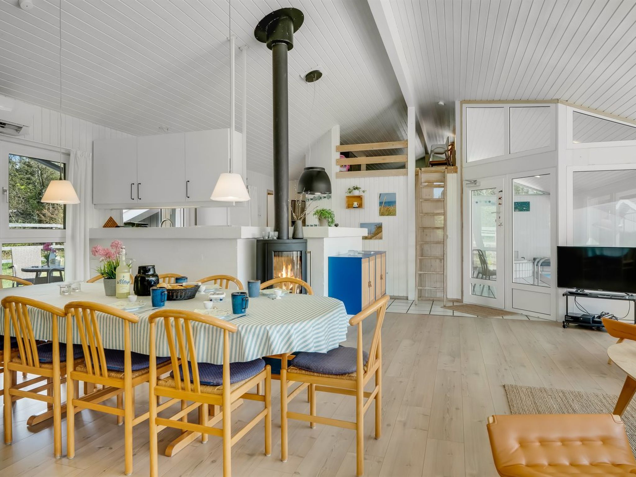 "Gladis" - 900m from the sea - Binnen