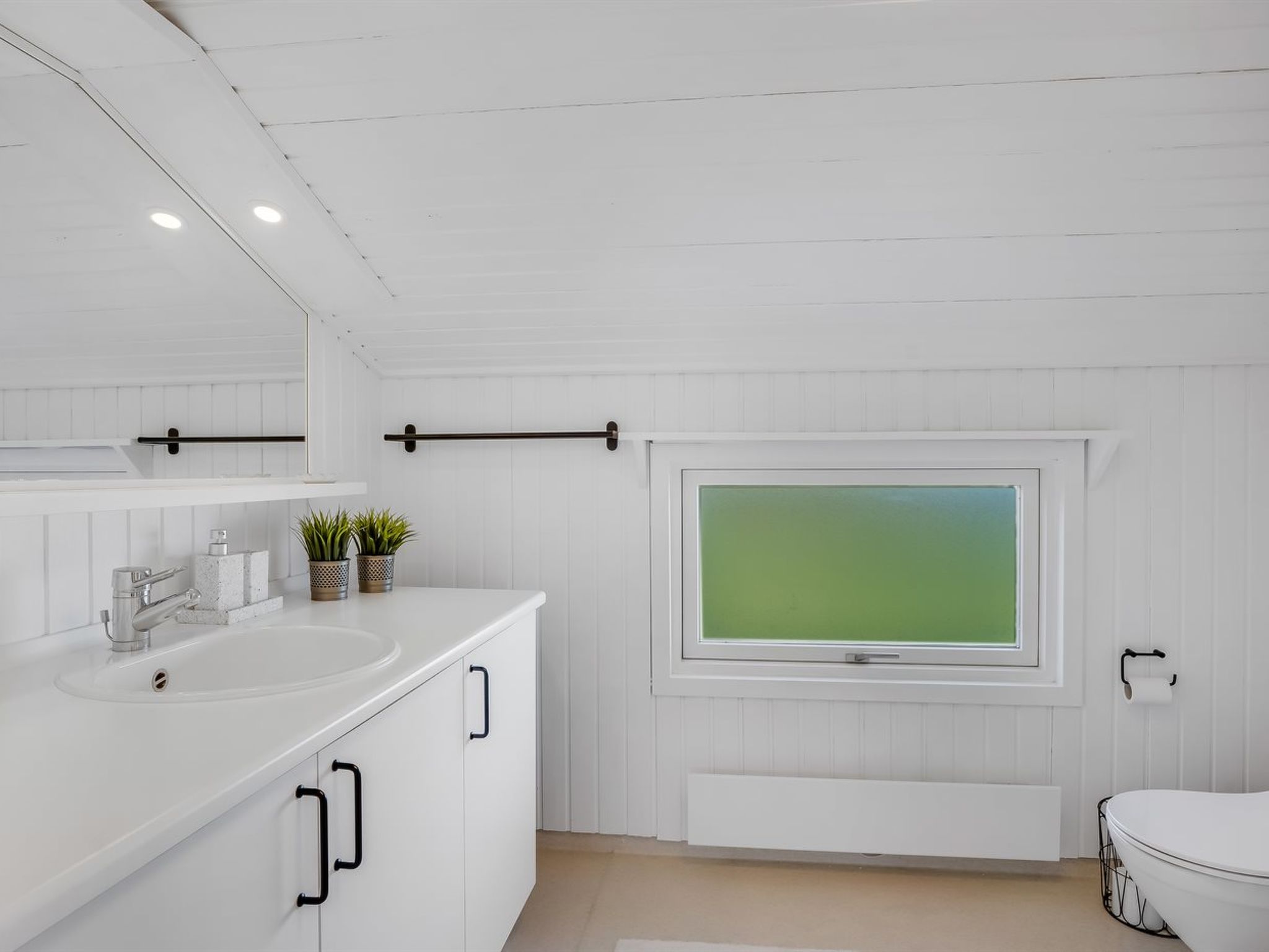 "Rutha" - 45m from the sea - Binnen