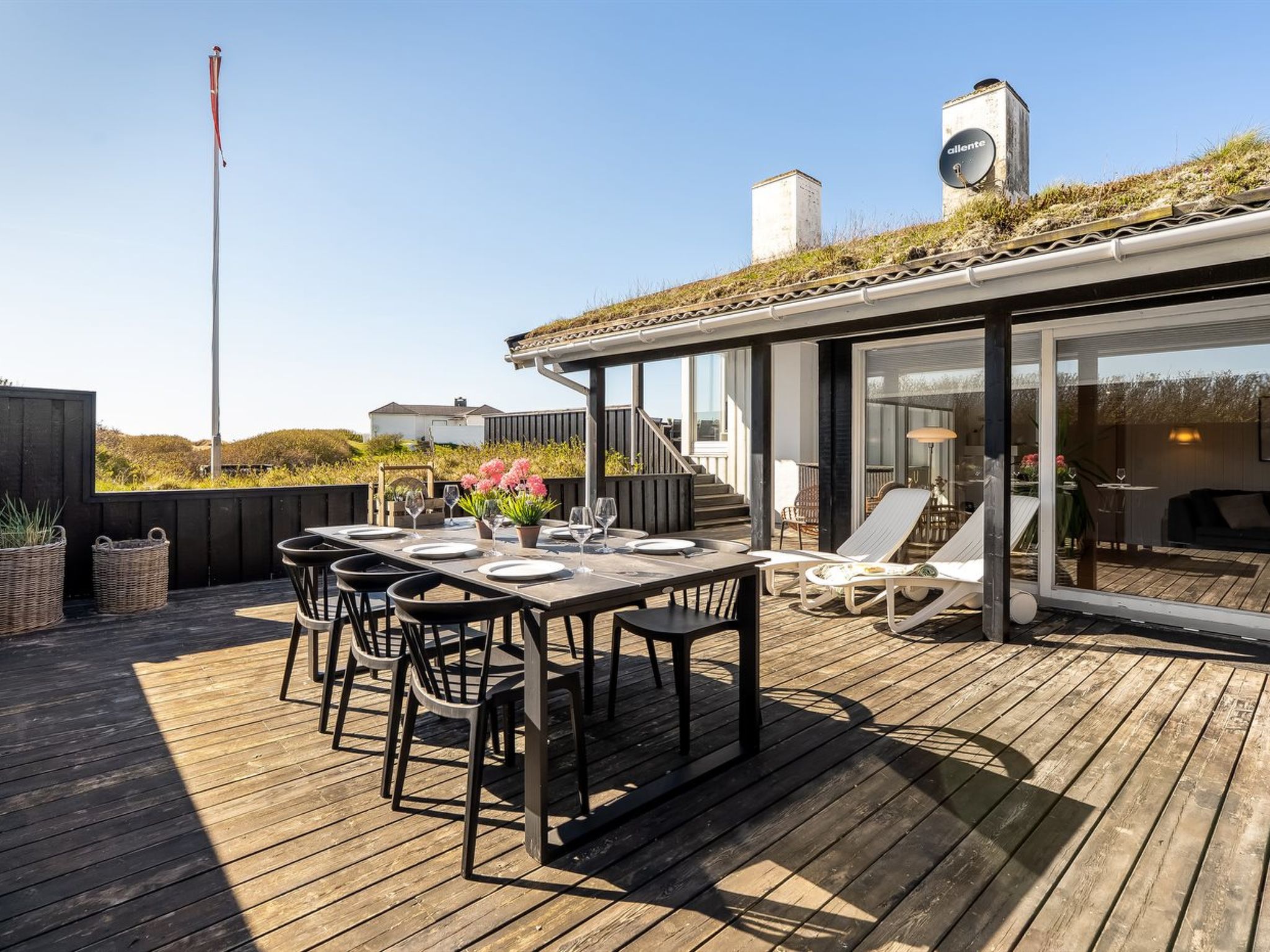 "Rutha" - 45m from the sea - Buiten