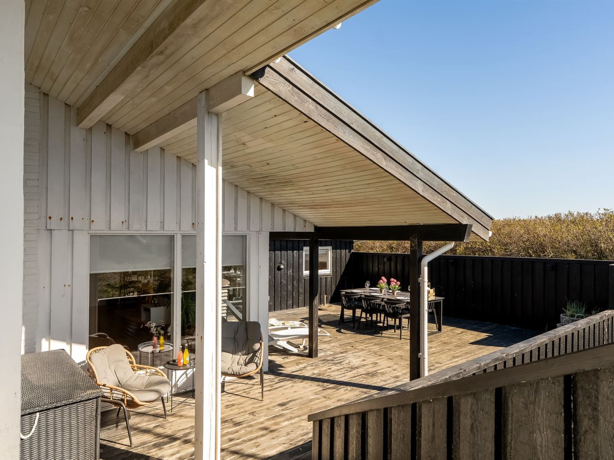 "Rutha" - 45m from the sea - Buiten