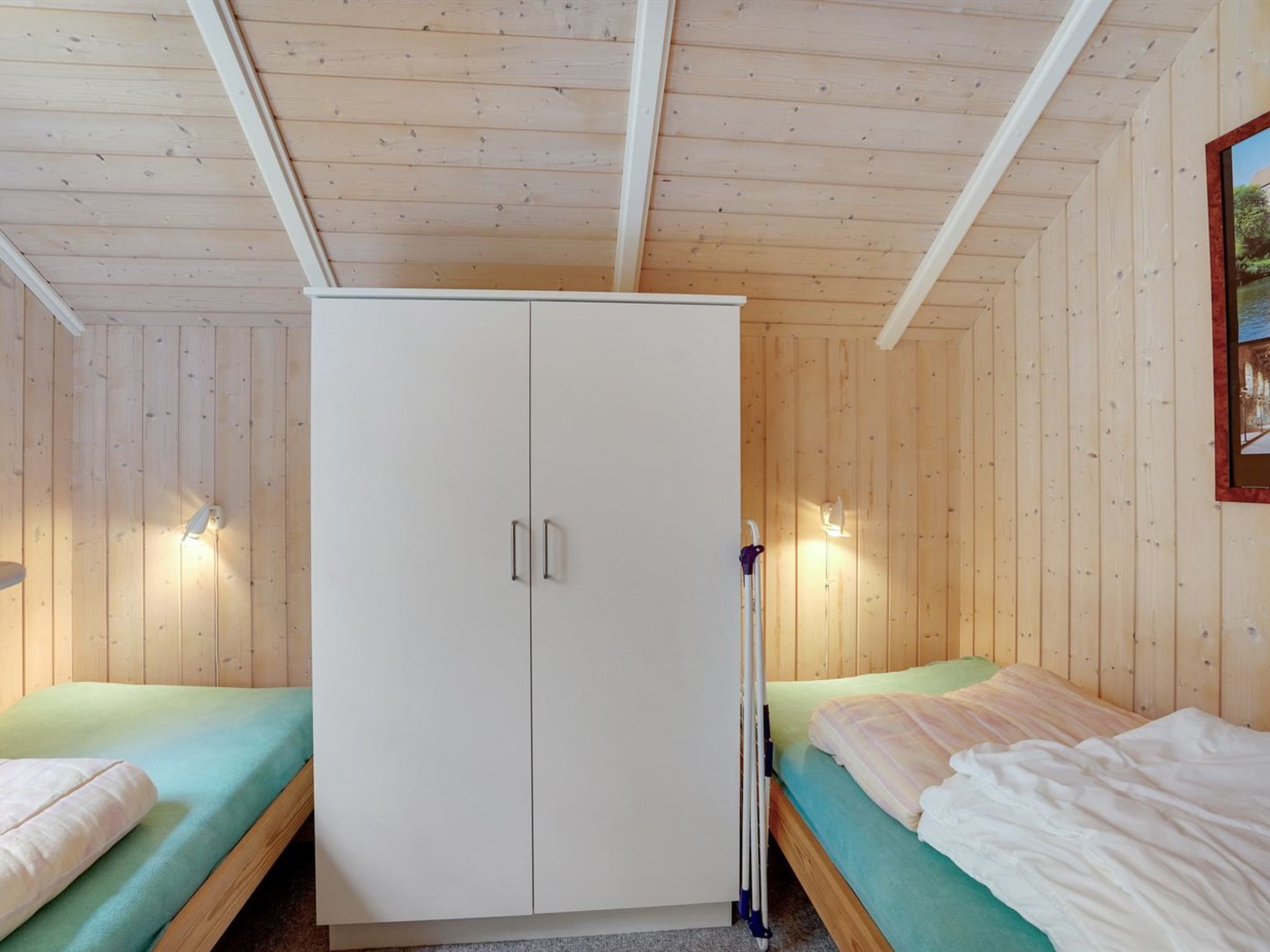 "Varpu" - 1.6km from the sea - Binnen