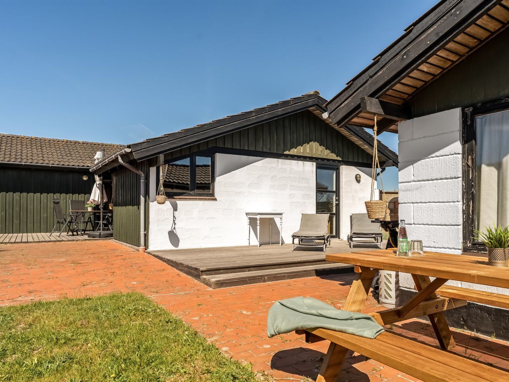 "Thorid" - 200m from the sea - Buiten