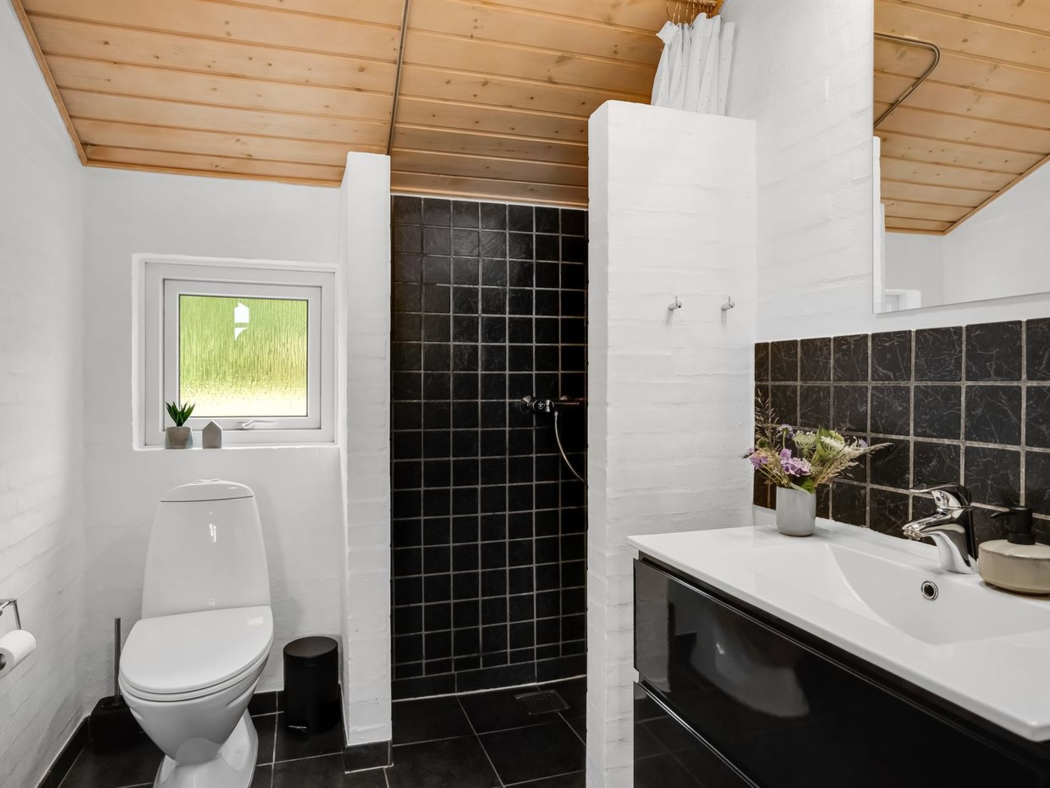 "Nayati" - 2km from the sea-Inside