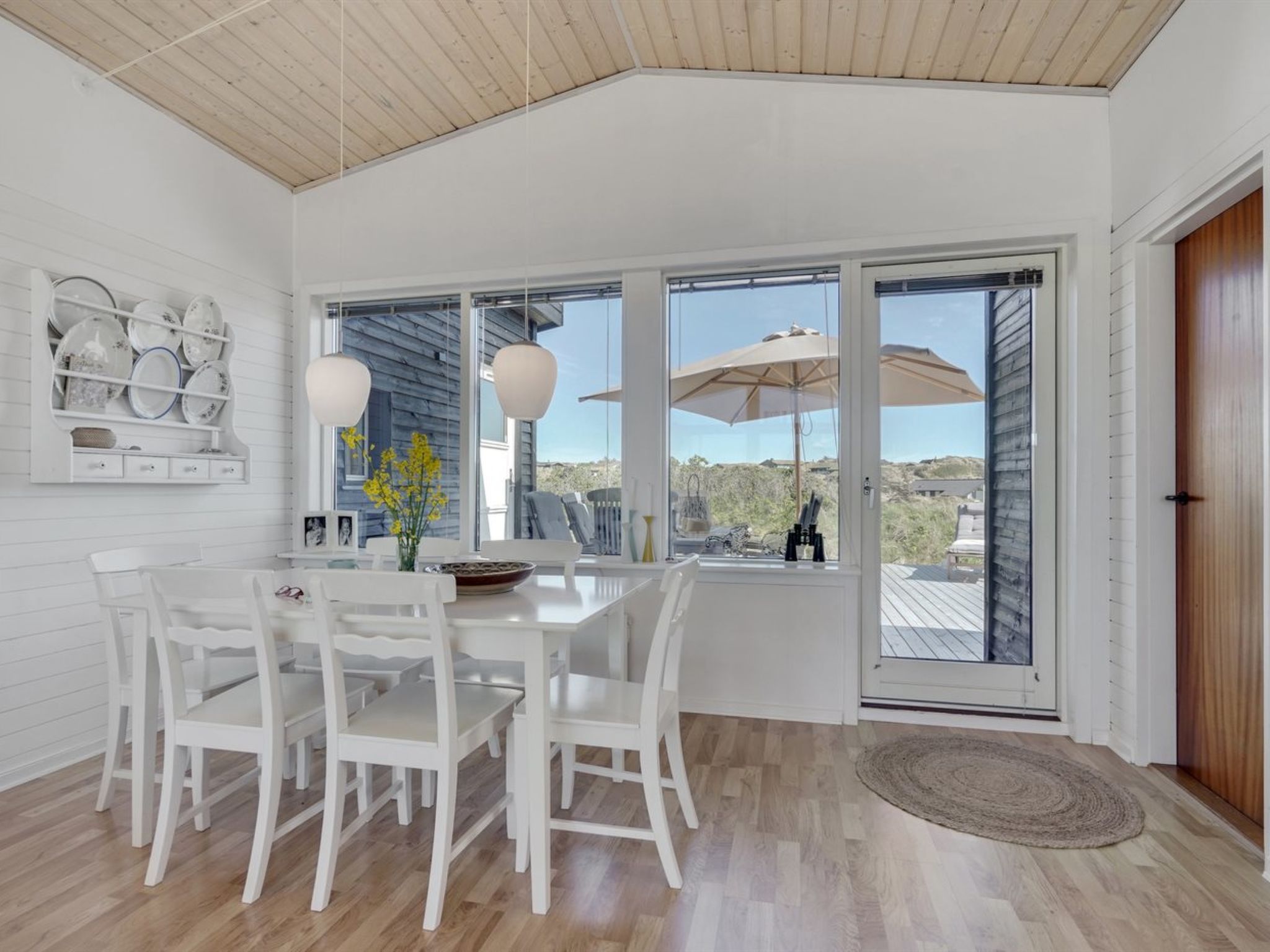 "Felis" - 200m from the sea