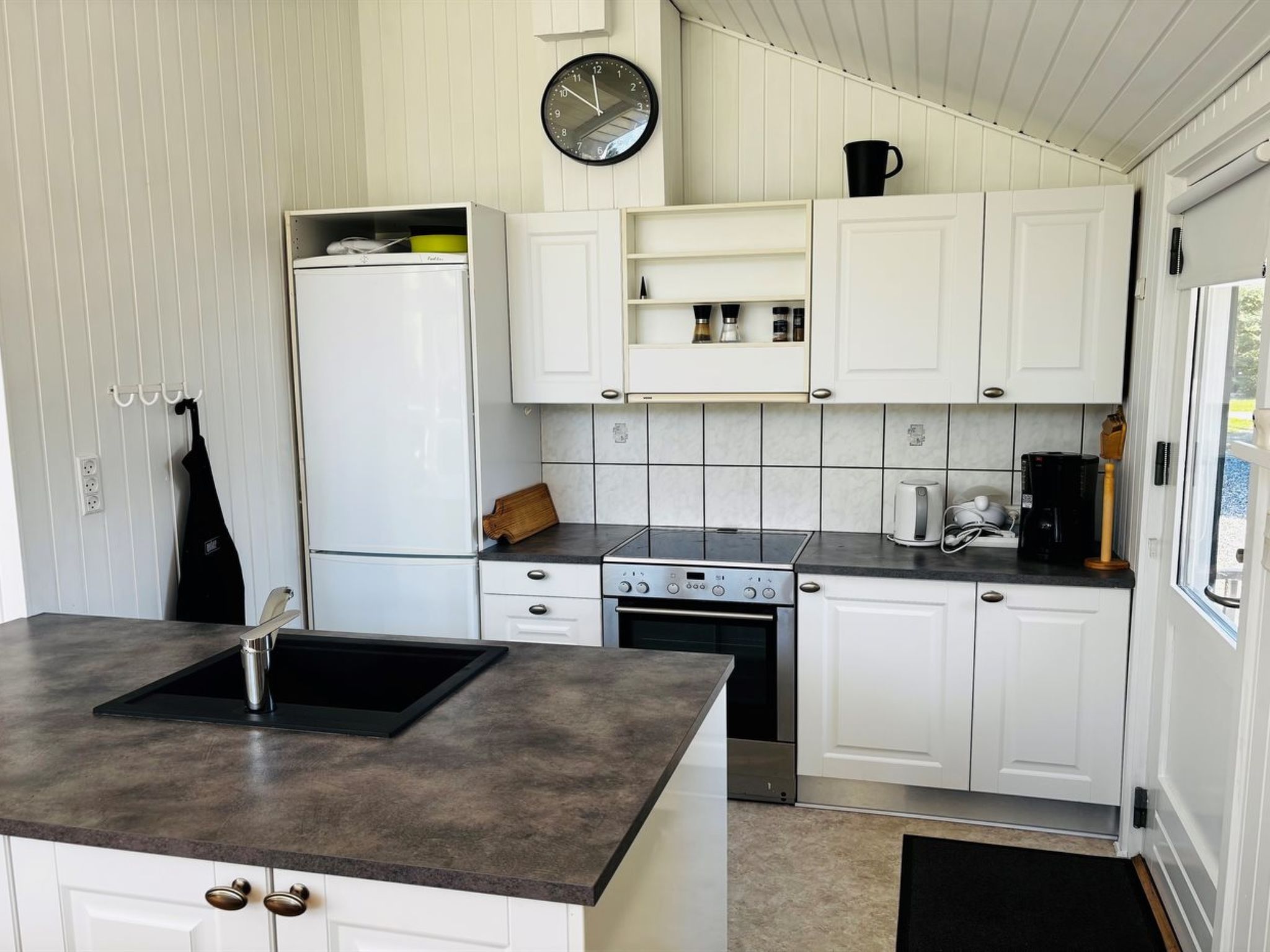 "Gustina" - 1.2km from the sea-Binnen