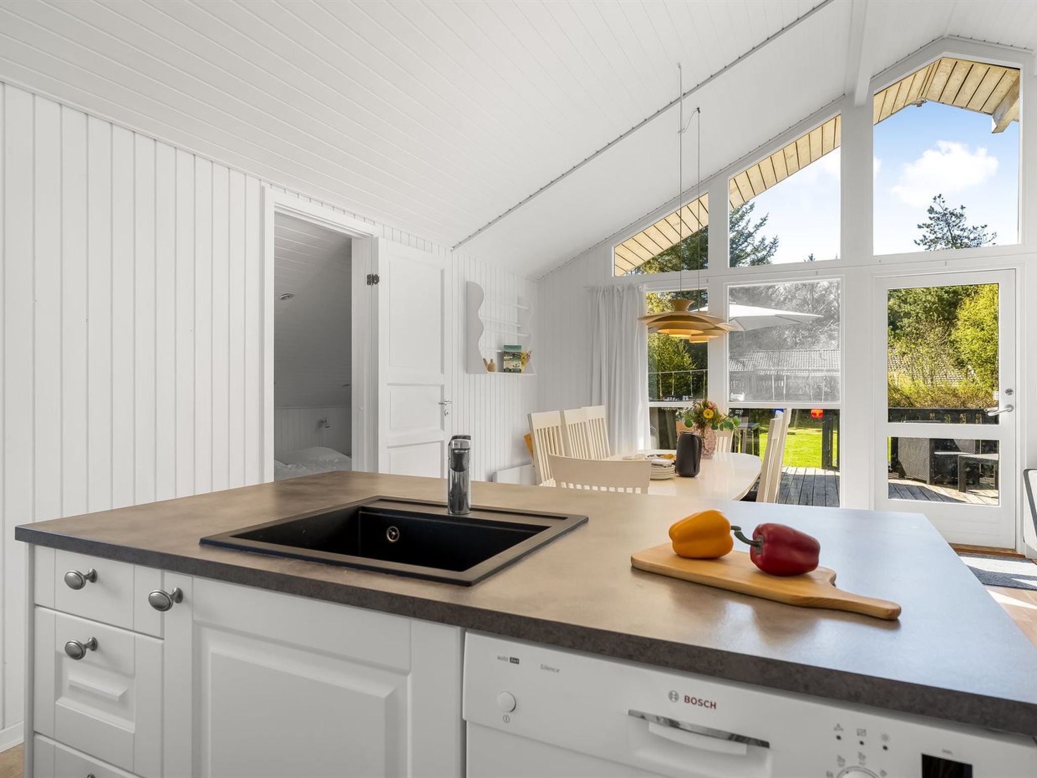 "Gustina" - 1.2km from the sea - Binnen